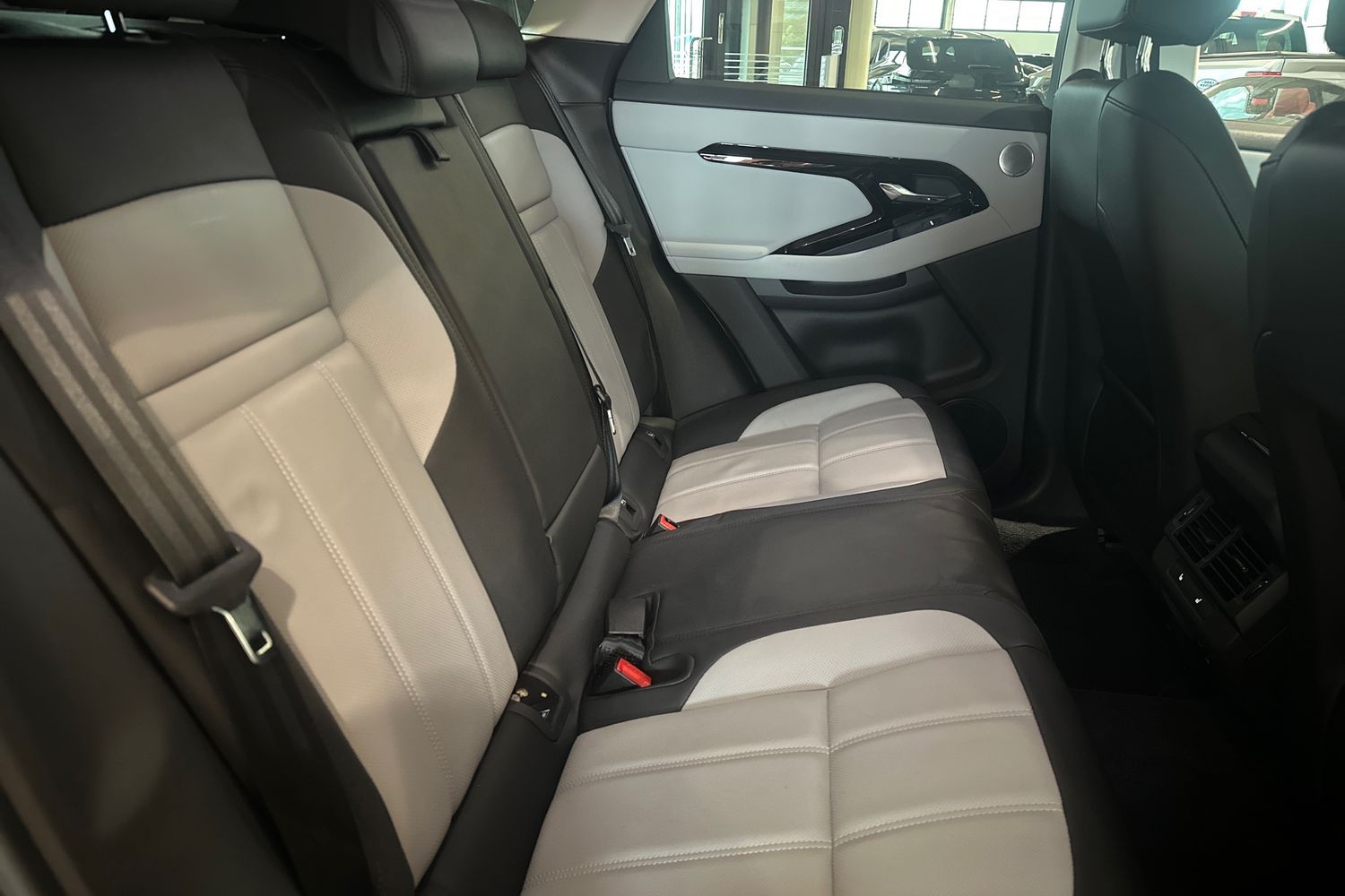 Land Rover Range Rover Evoque 2025