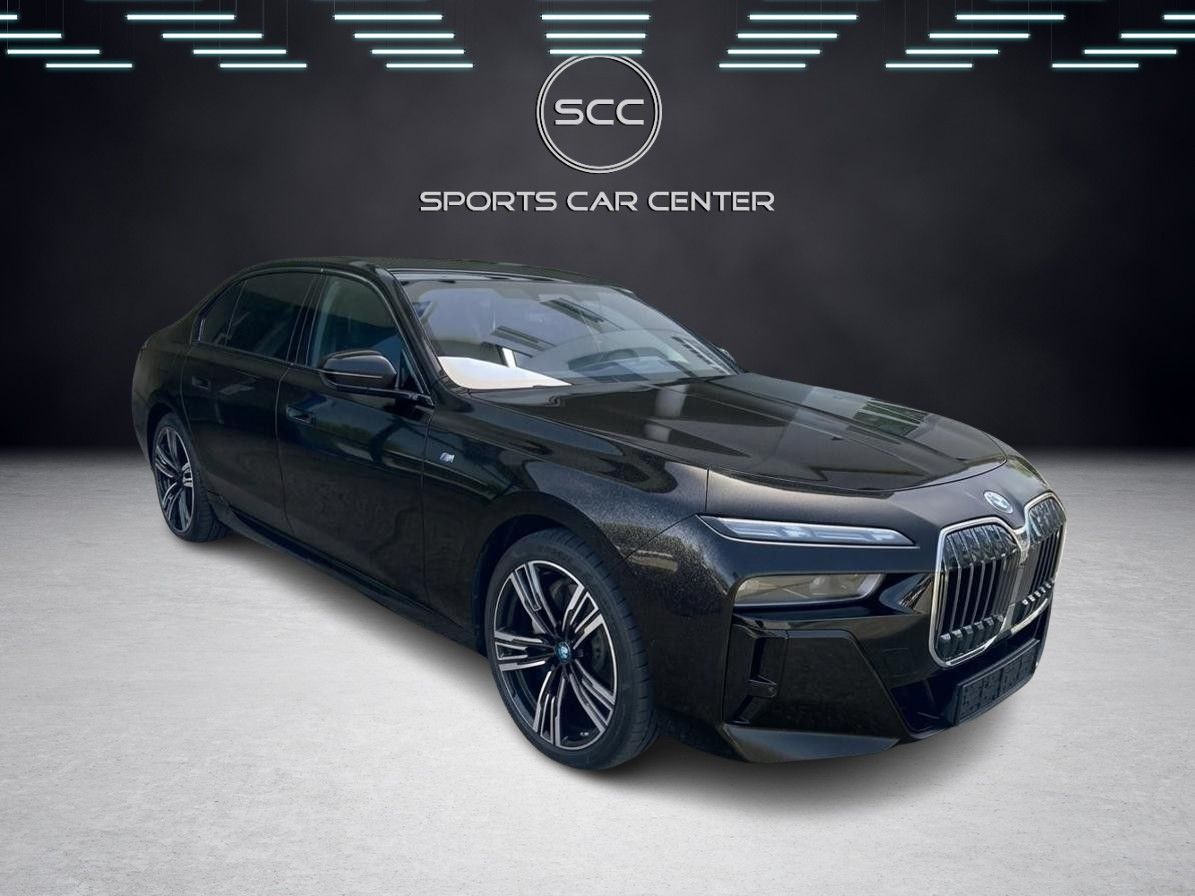 BMW i7 1