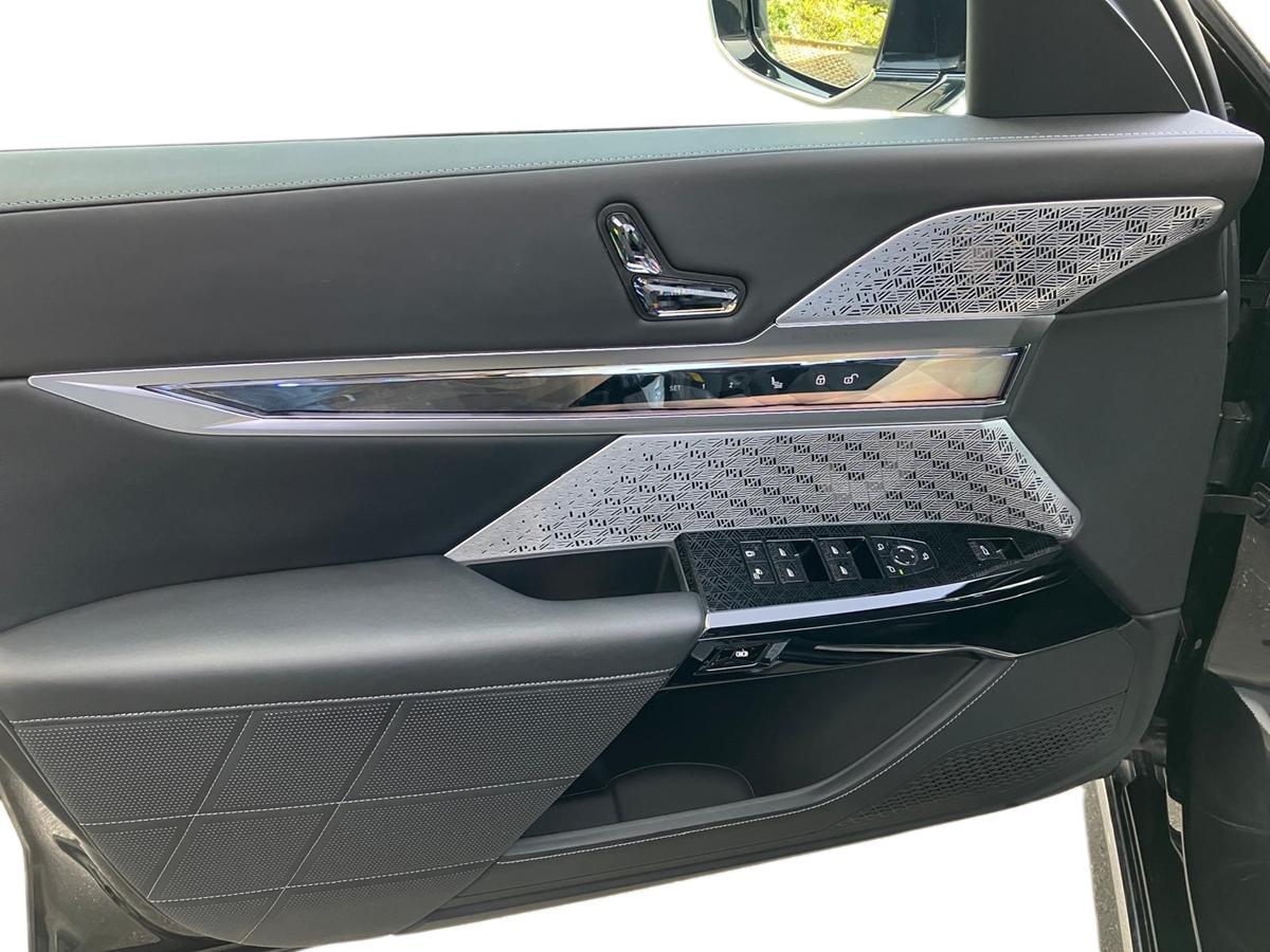 BMW i7 4