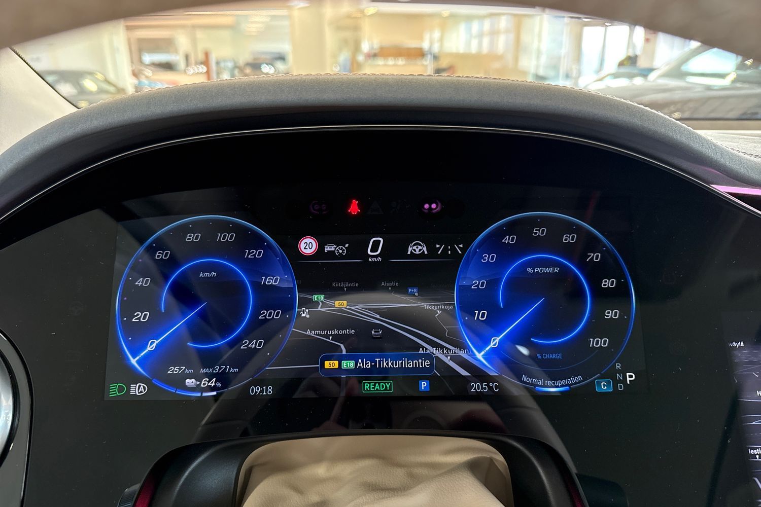 Mercedes-Benz EQS SUV 18