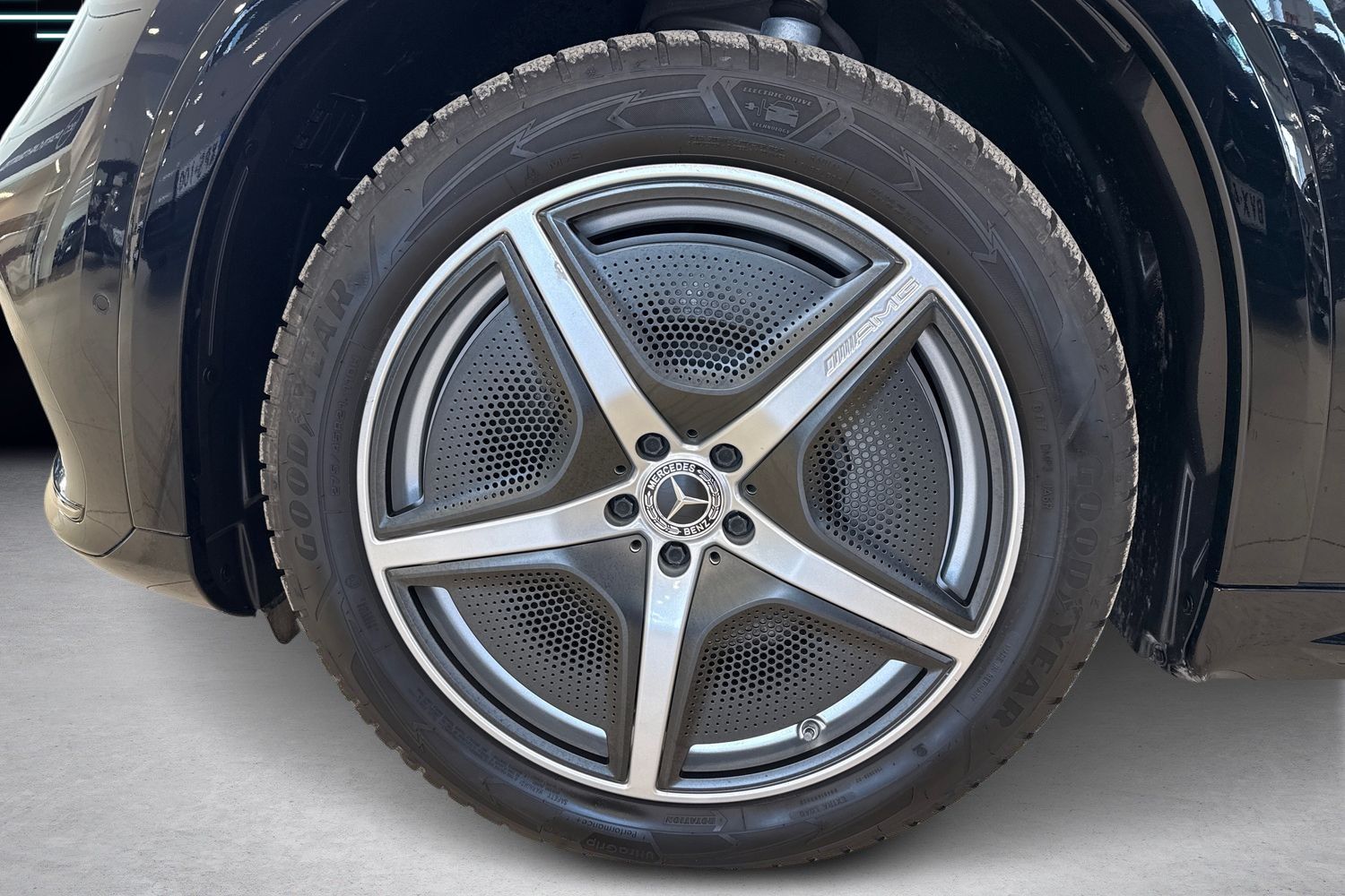 Mercedes-Benz EQS SUV 6
