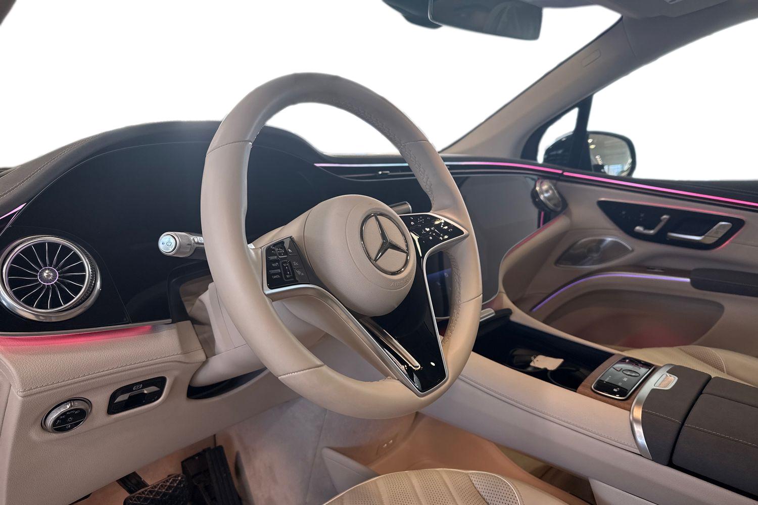 Mercedes-Benz EQS SUV 8
