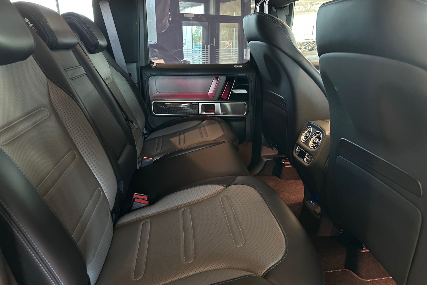 Mercedes-Benz G 2025