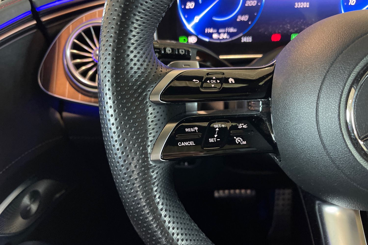 Mercedes-Benz EQE SUV 2023