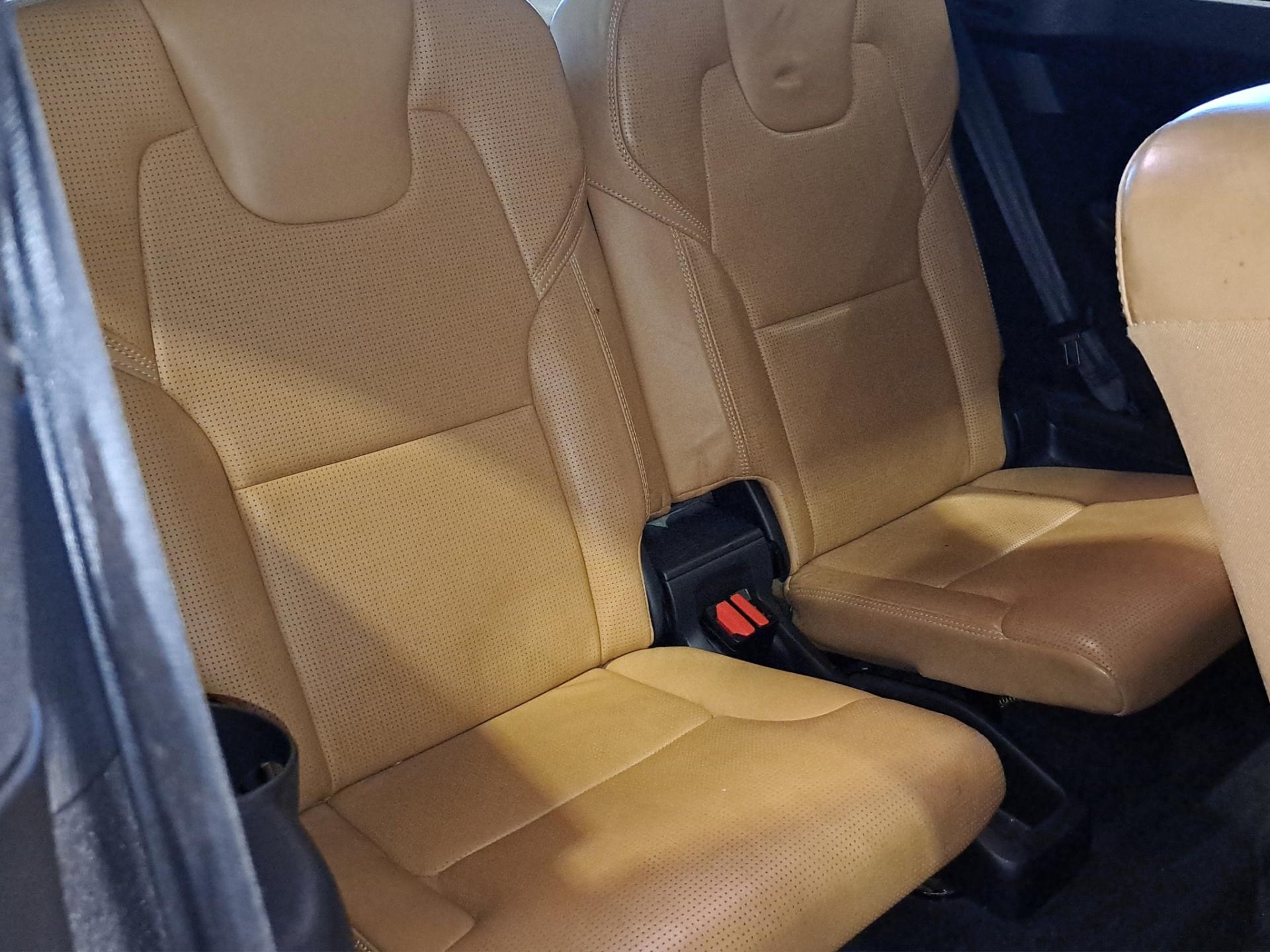 VOLVO XC90 11