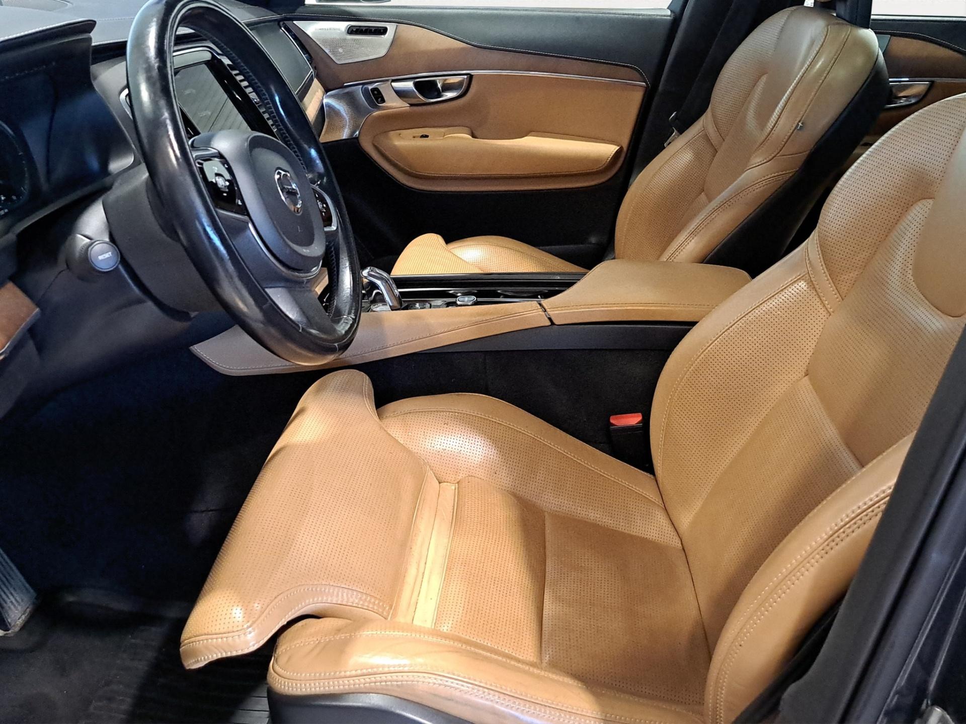 VOLVO XC90 6