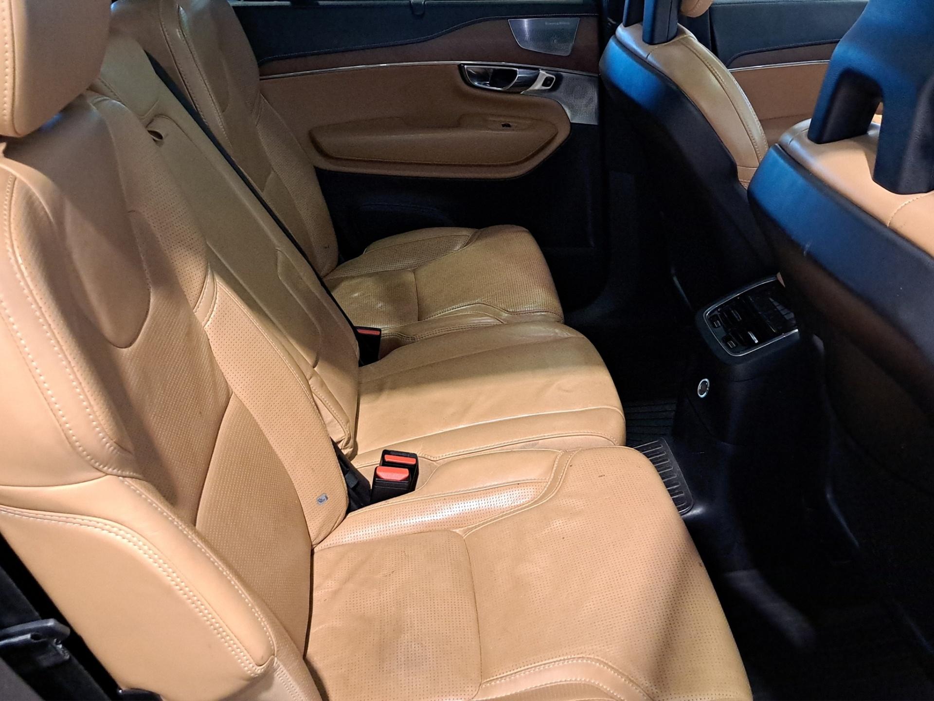 VOLVO XC90 8