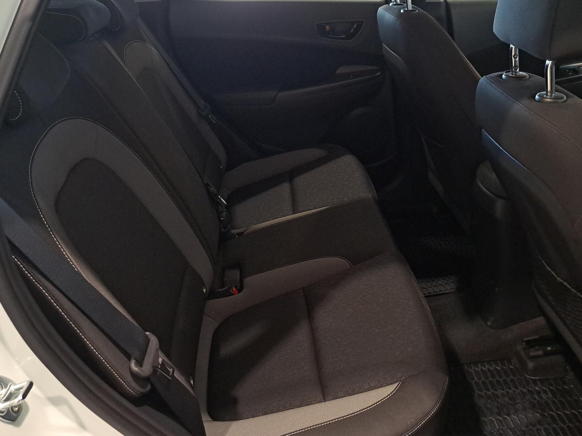 HYUNDAI Kona 10