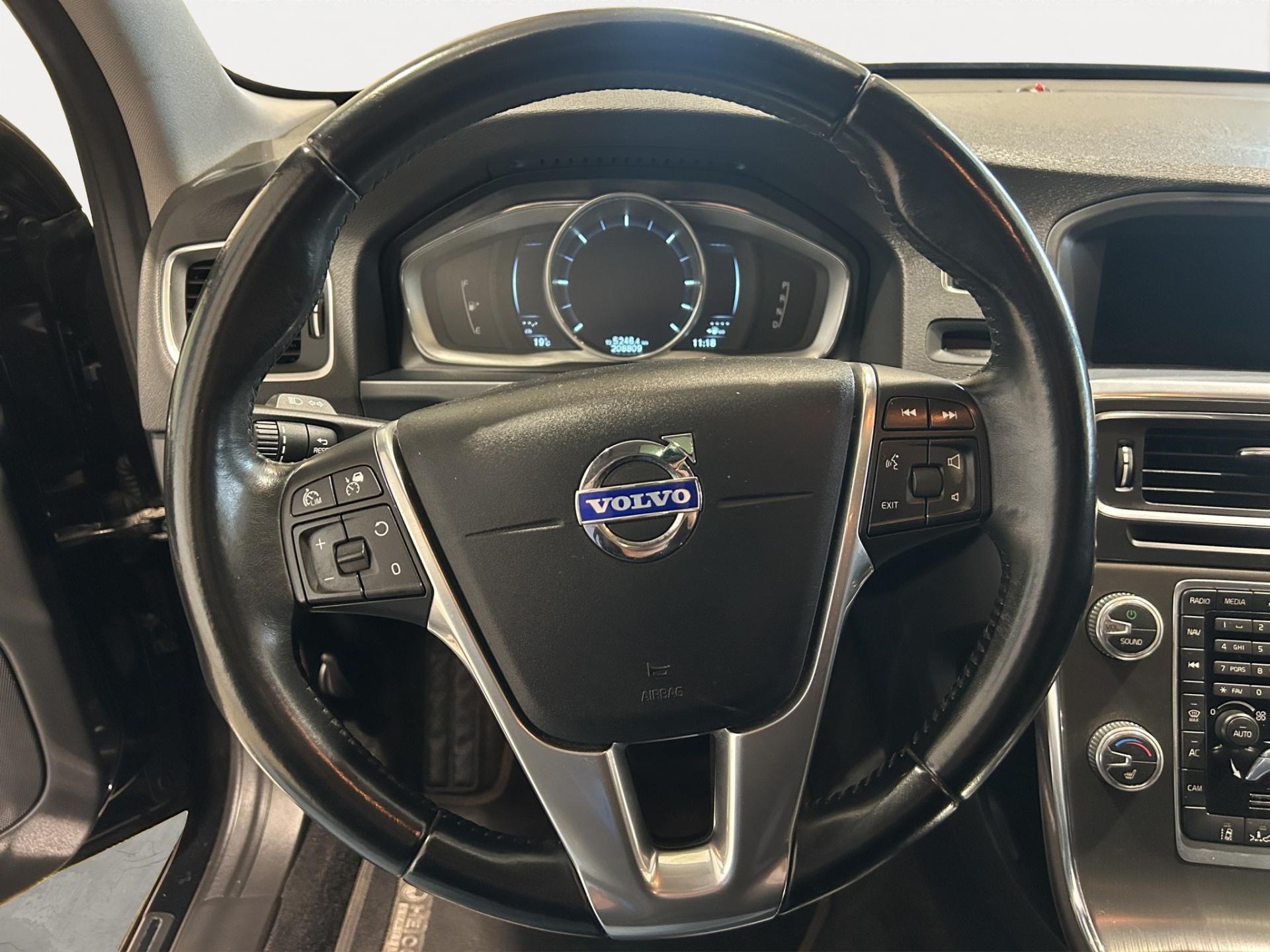 VOLVO V60 23