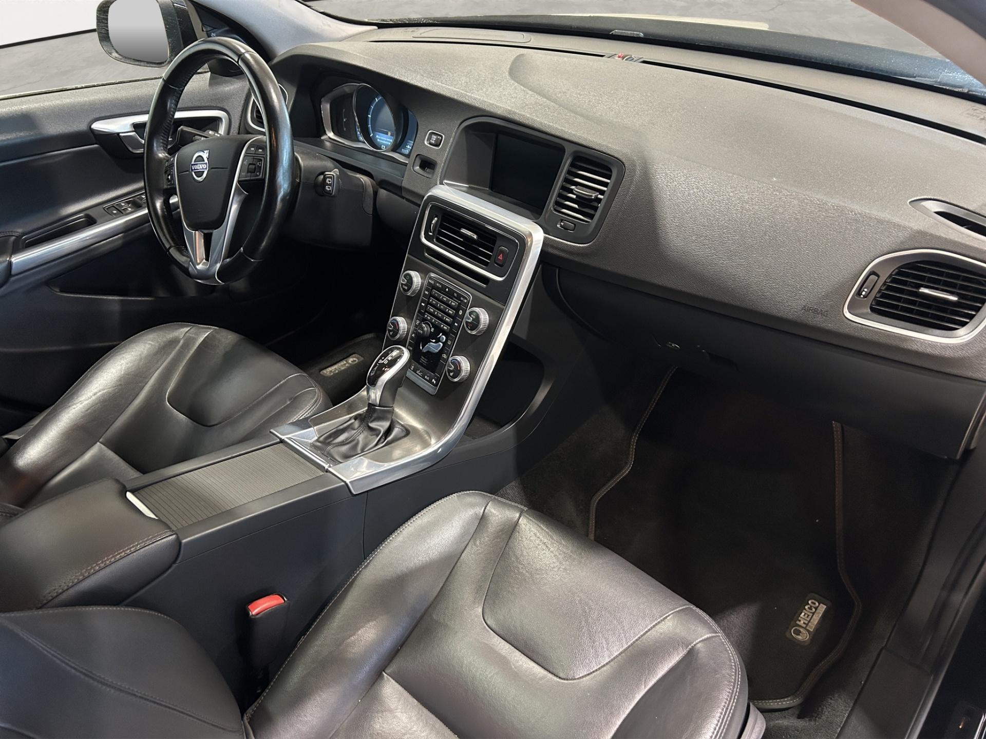VOLVO V60 18