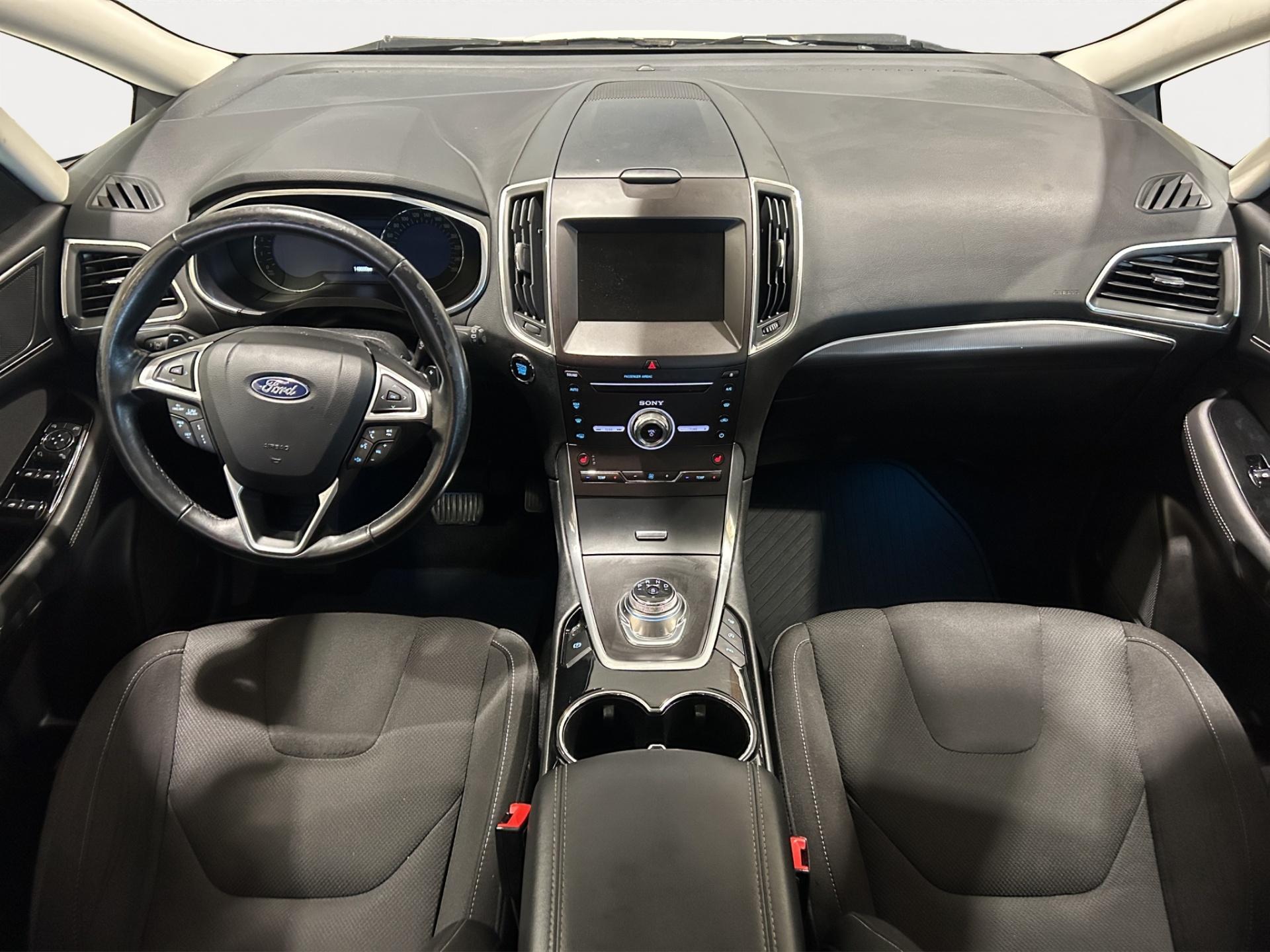 FORD S-MAX 23