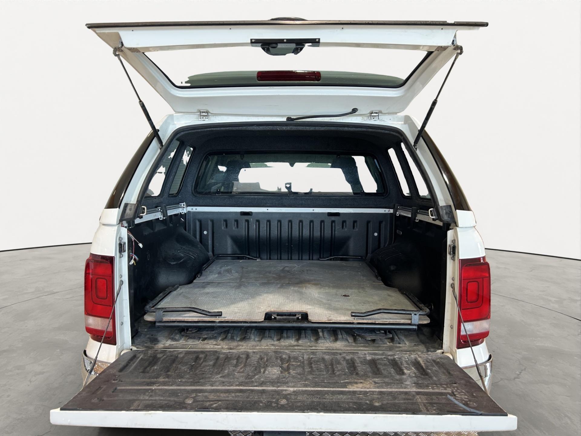 VOLKSWAGEN Amarok 25