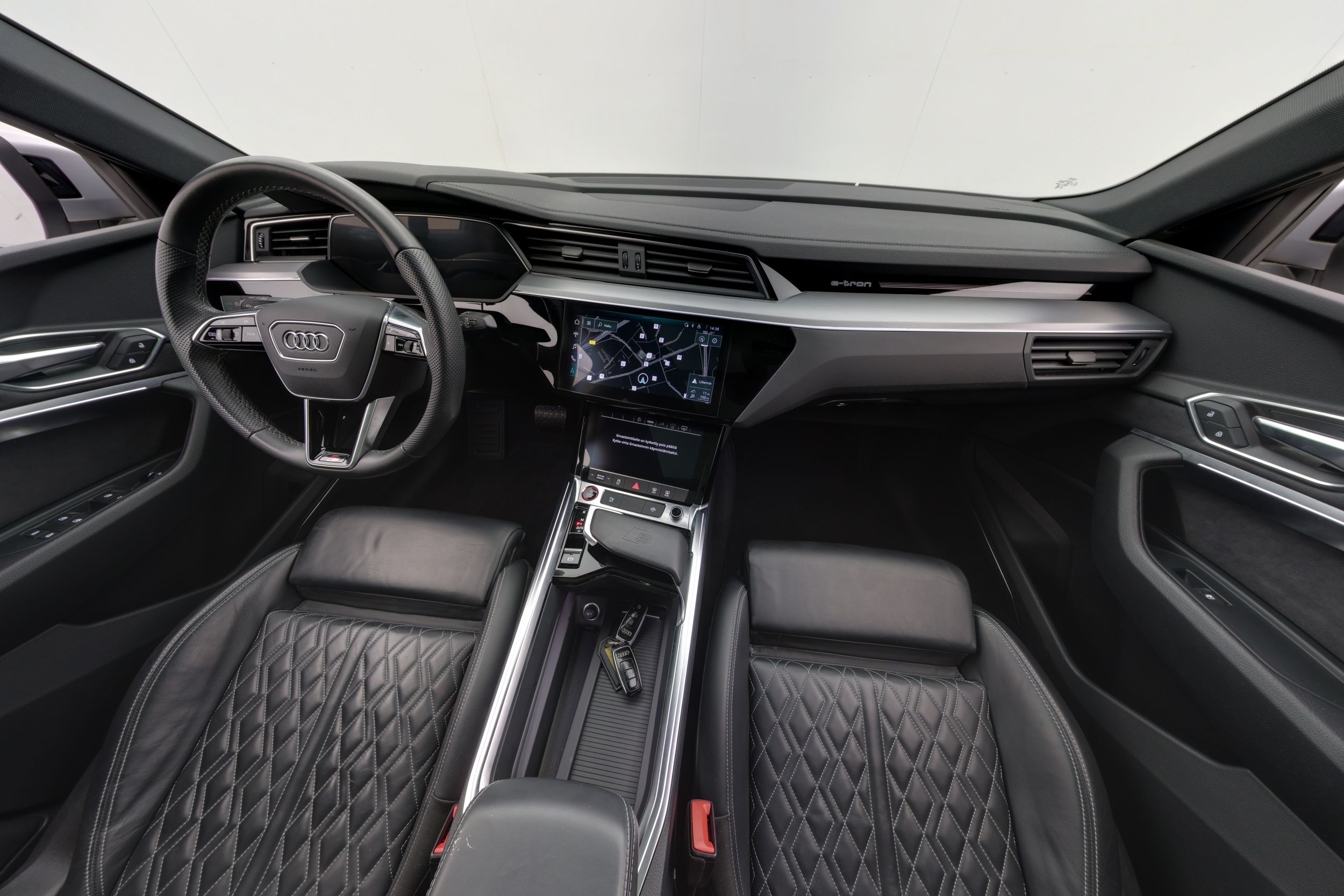 Audi e-tron 2023