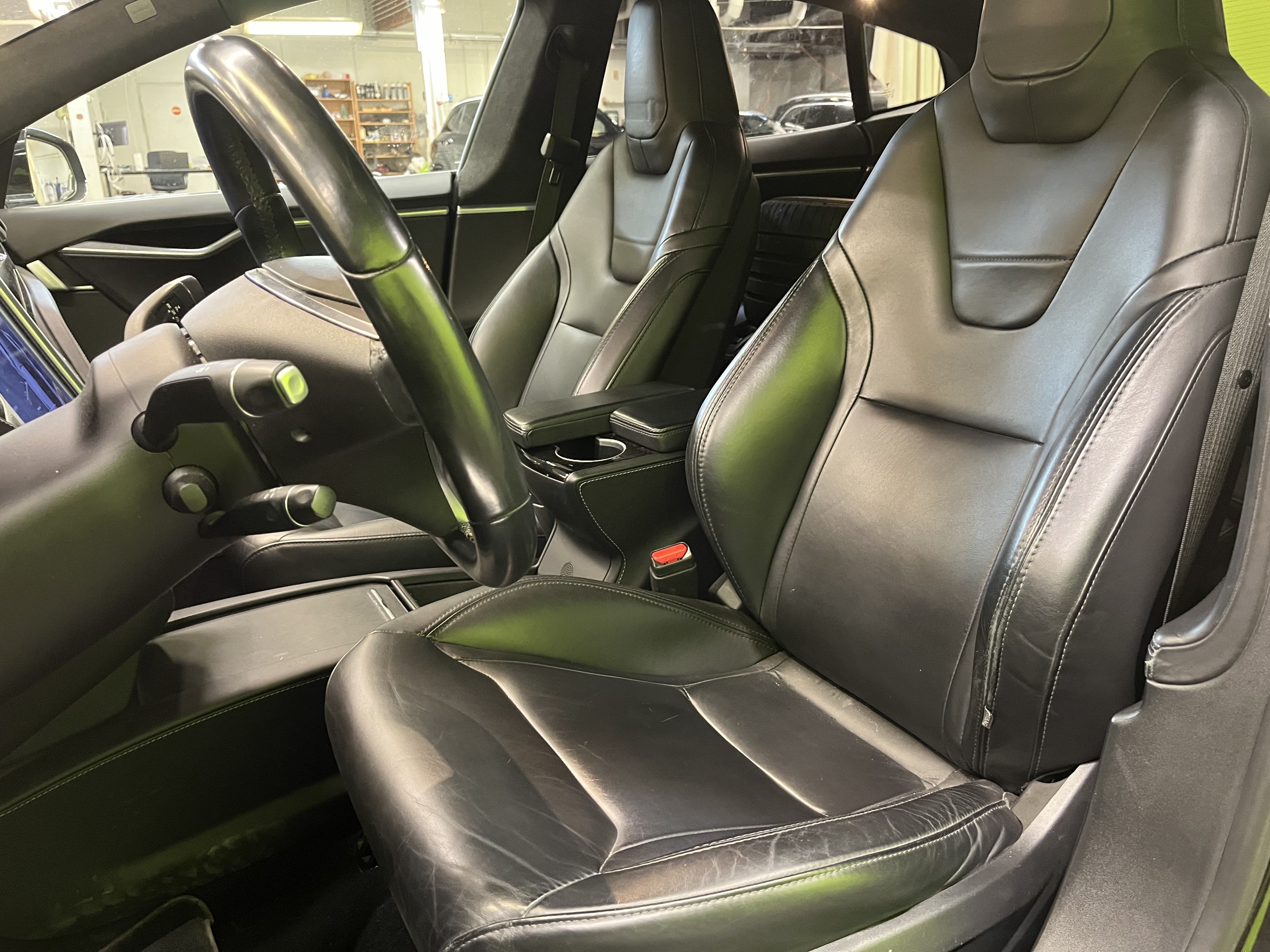 Tesla Model S 2016