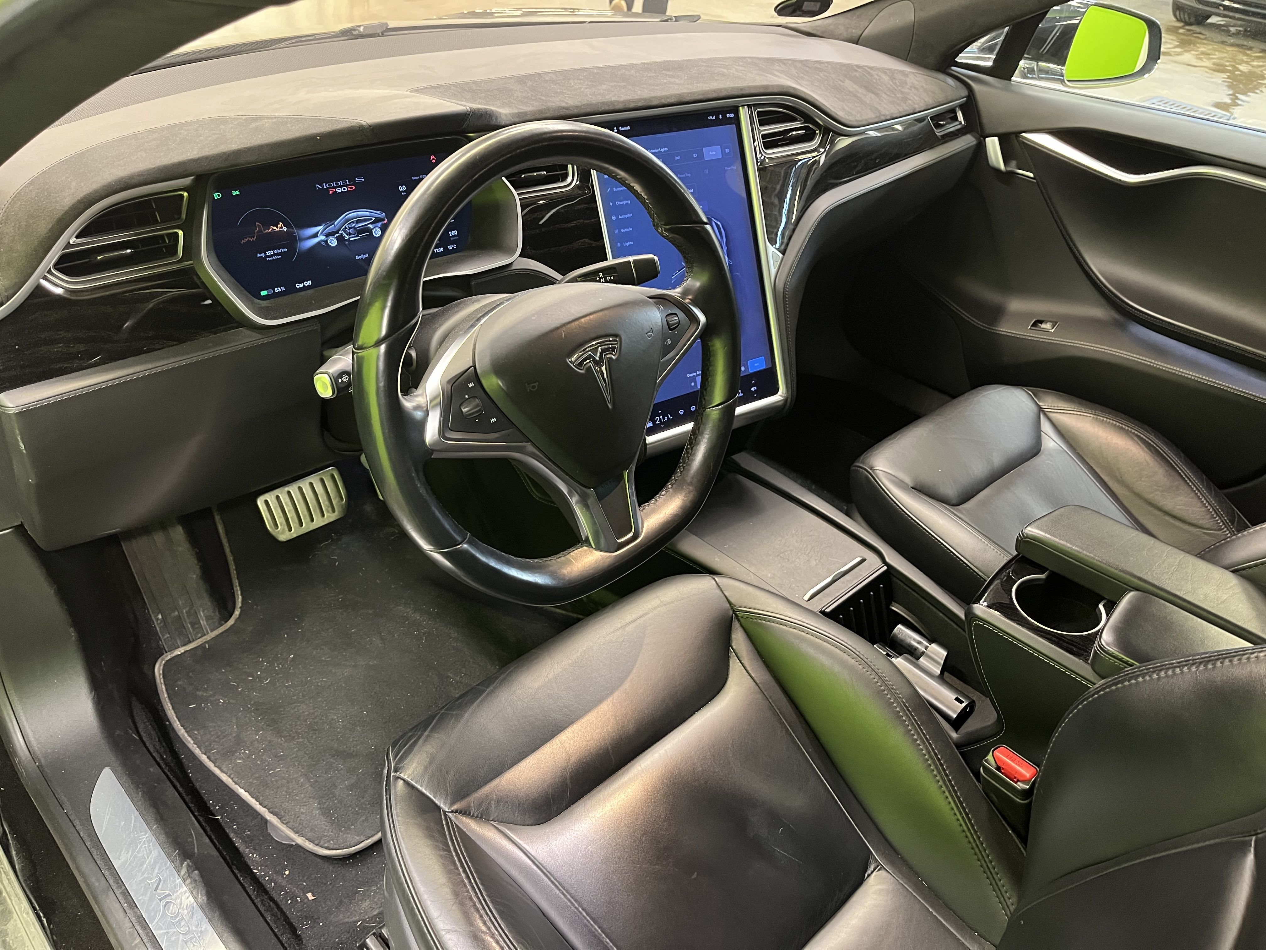 Tesla Model S 2016