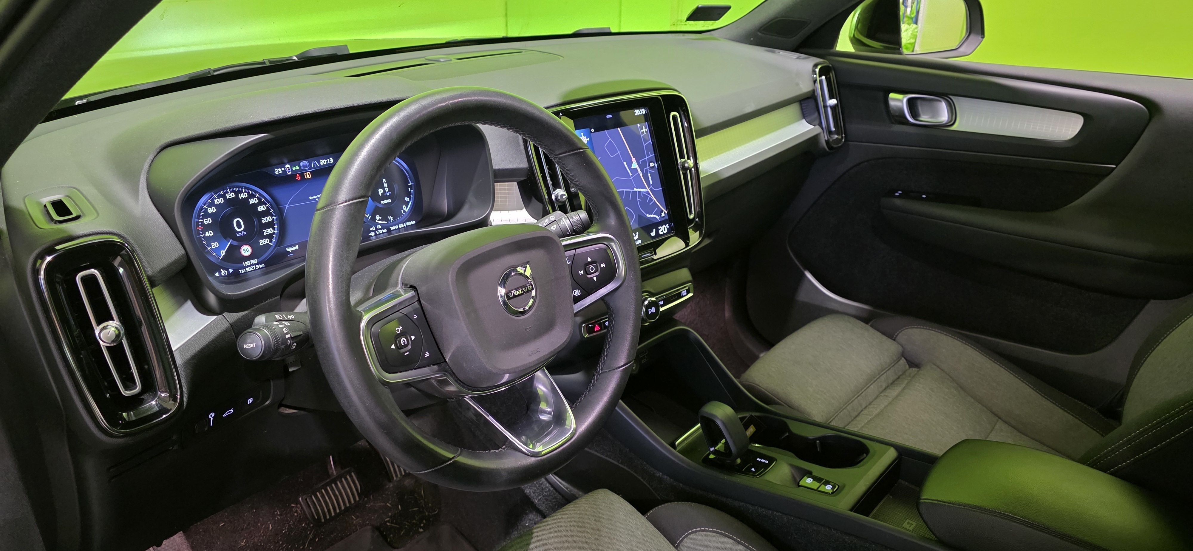 Volvo XC40 2023