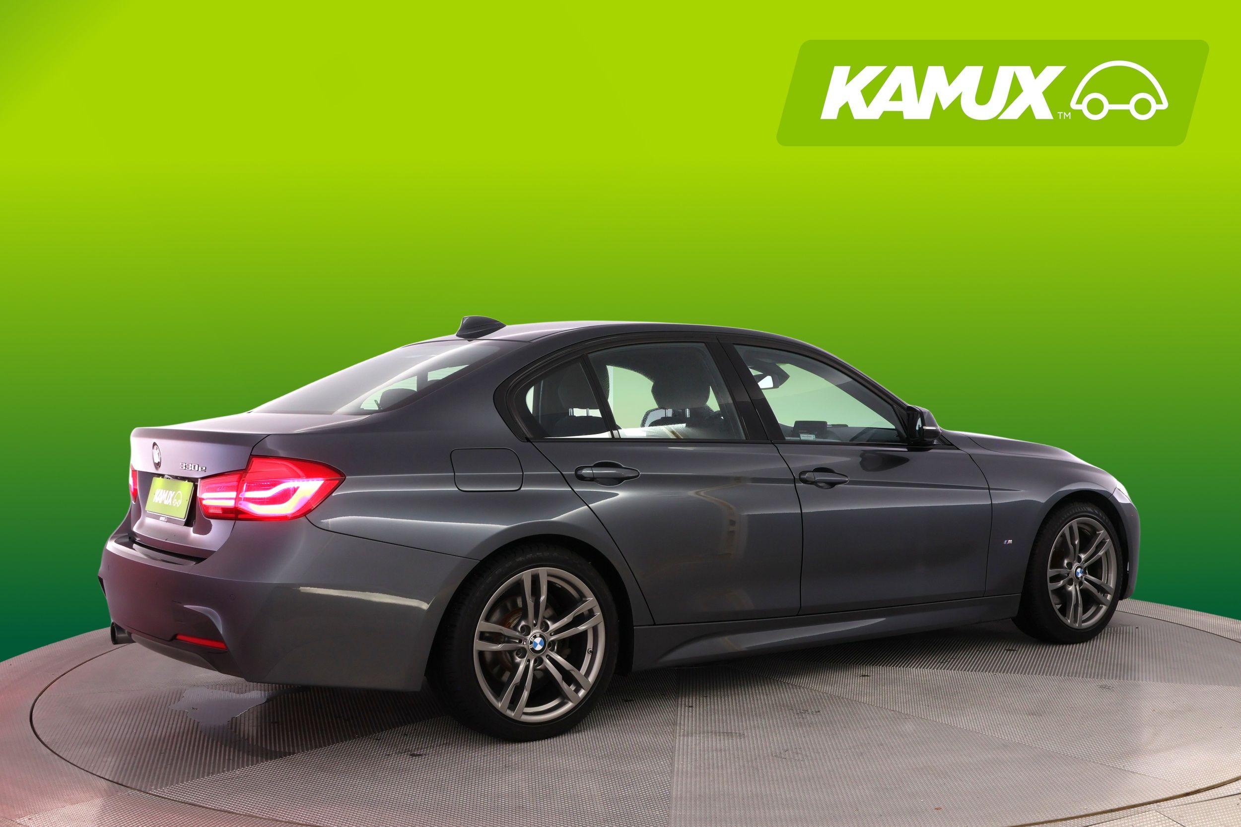 BMW 330 2017