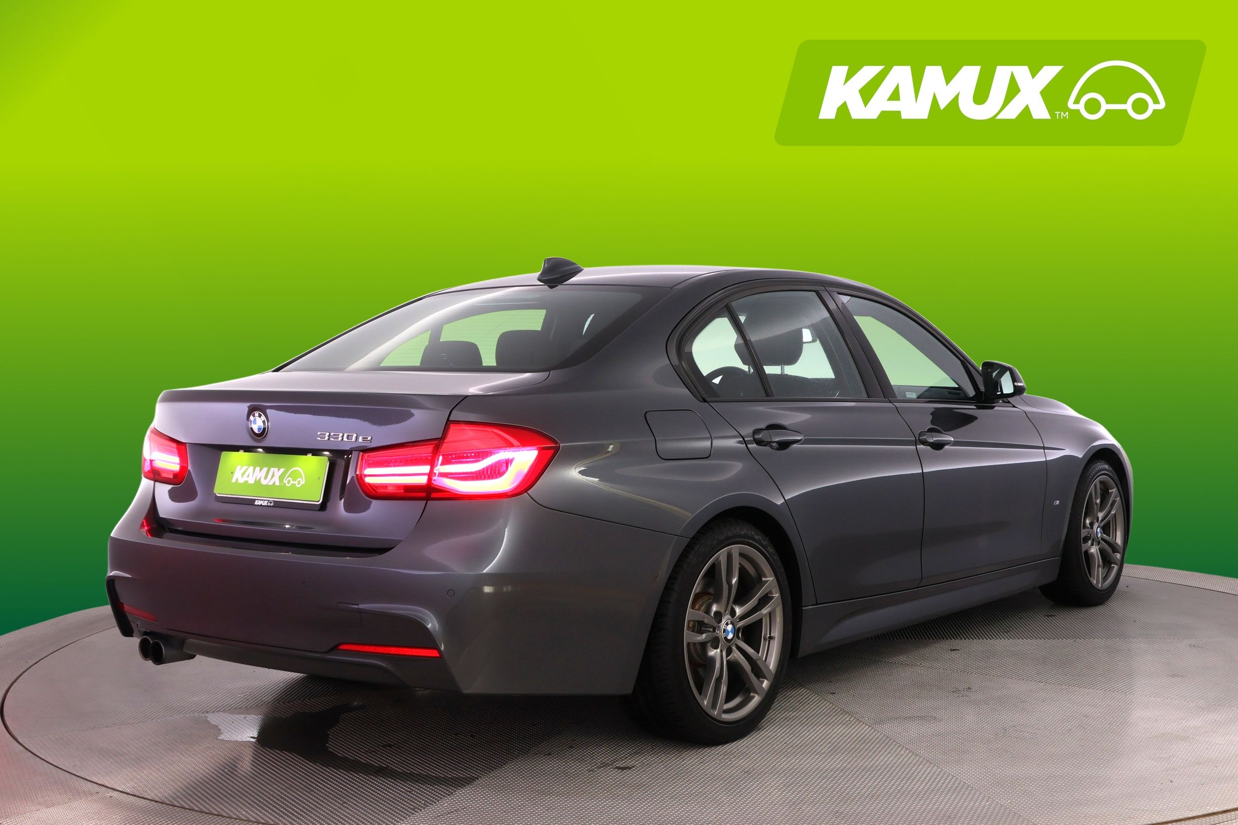 BMW 330 2017