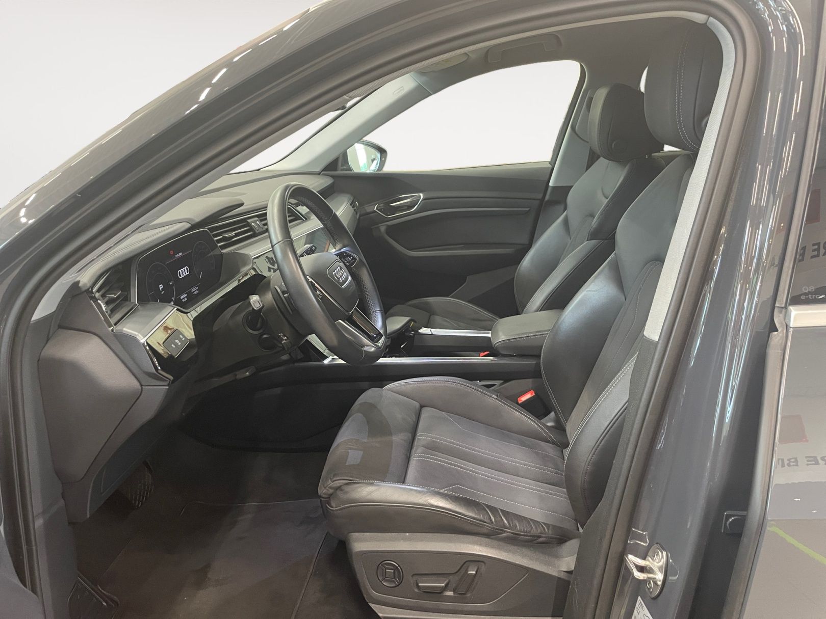 Audi Q8 2024