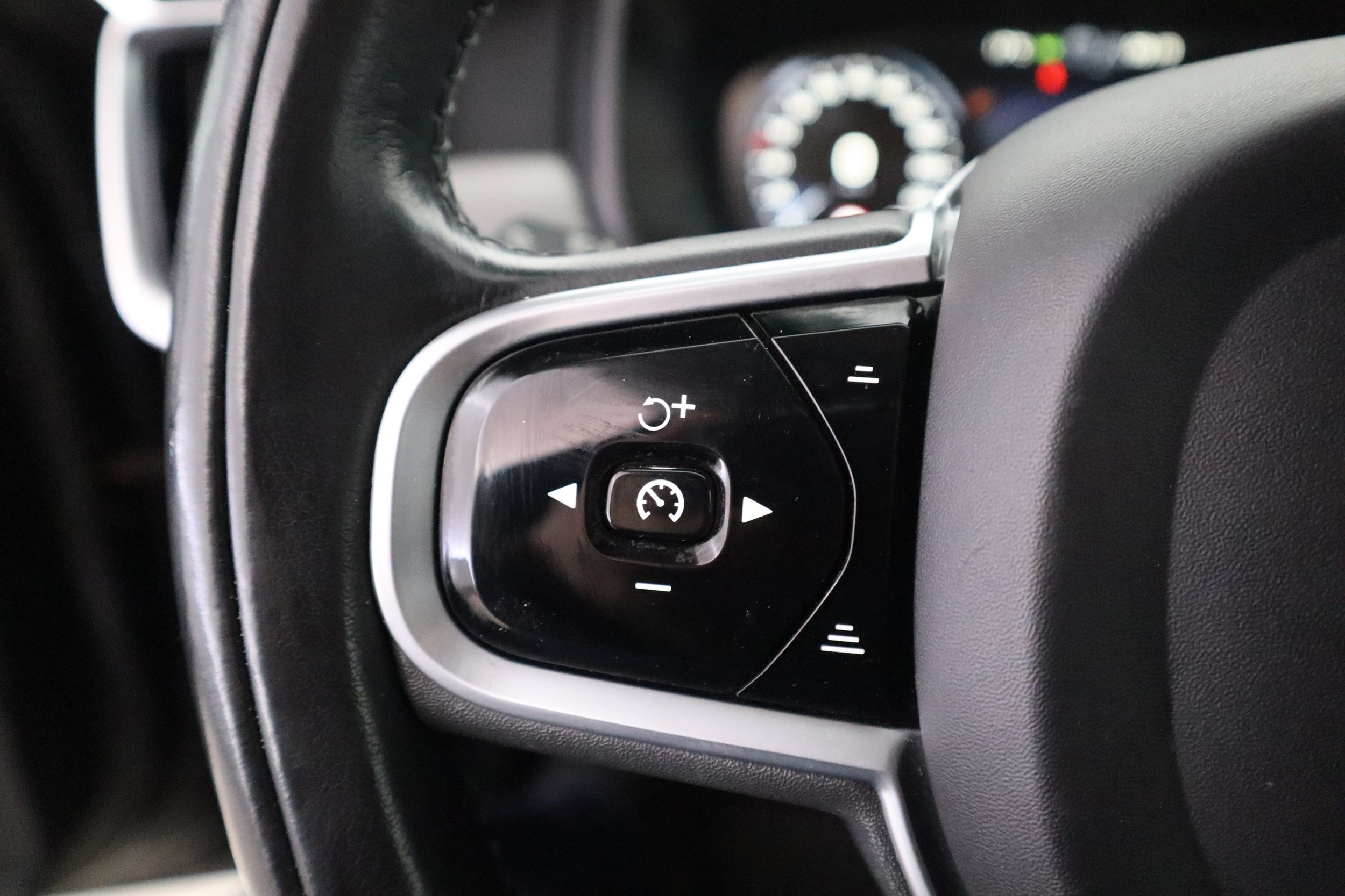 Volvo V90 Cross Country 2019