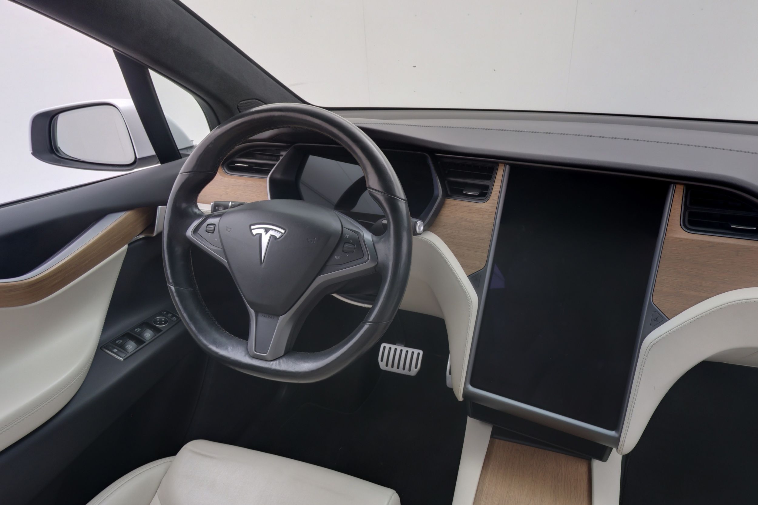 Tesla Model X 2020