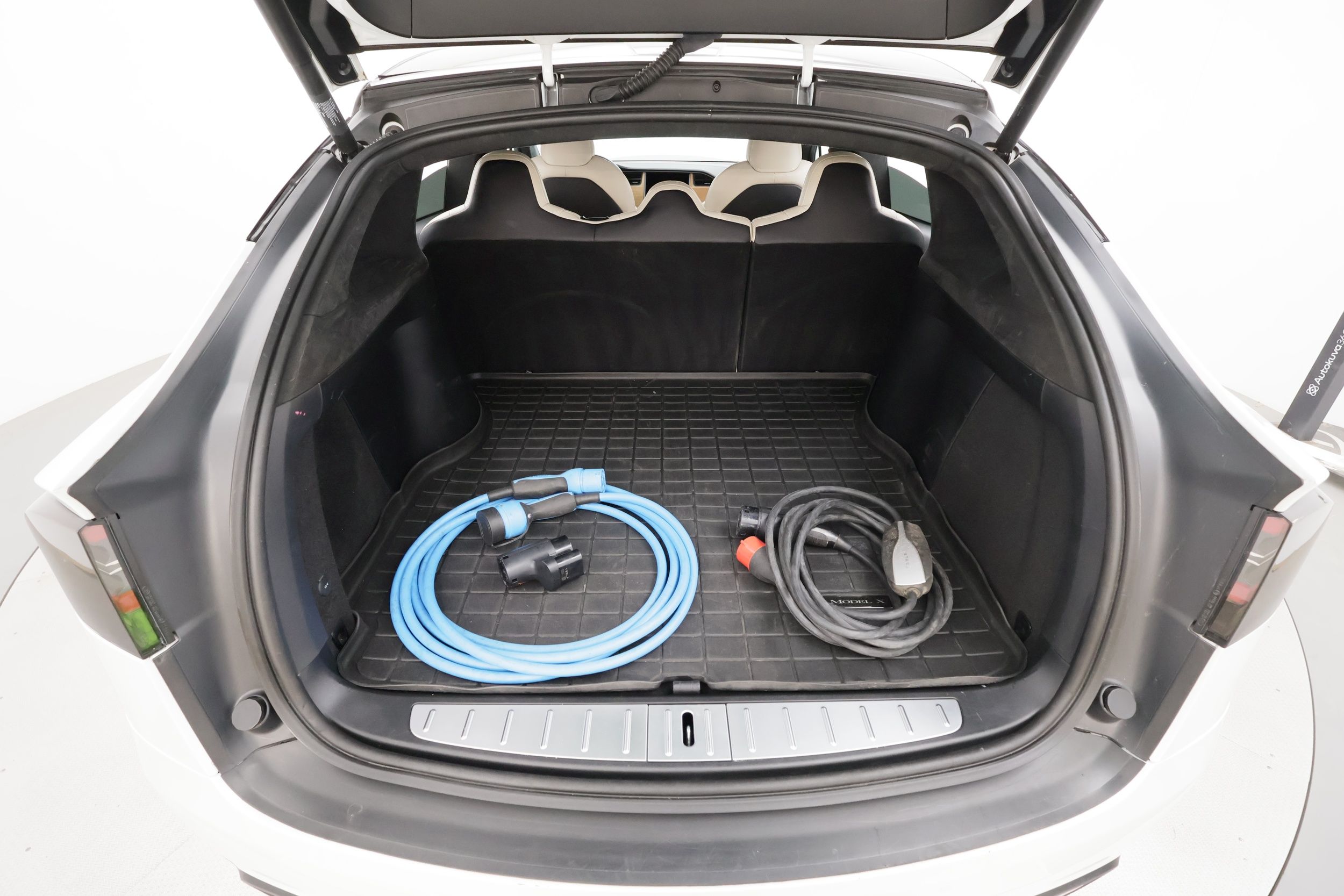 Tesla Model X 2020