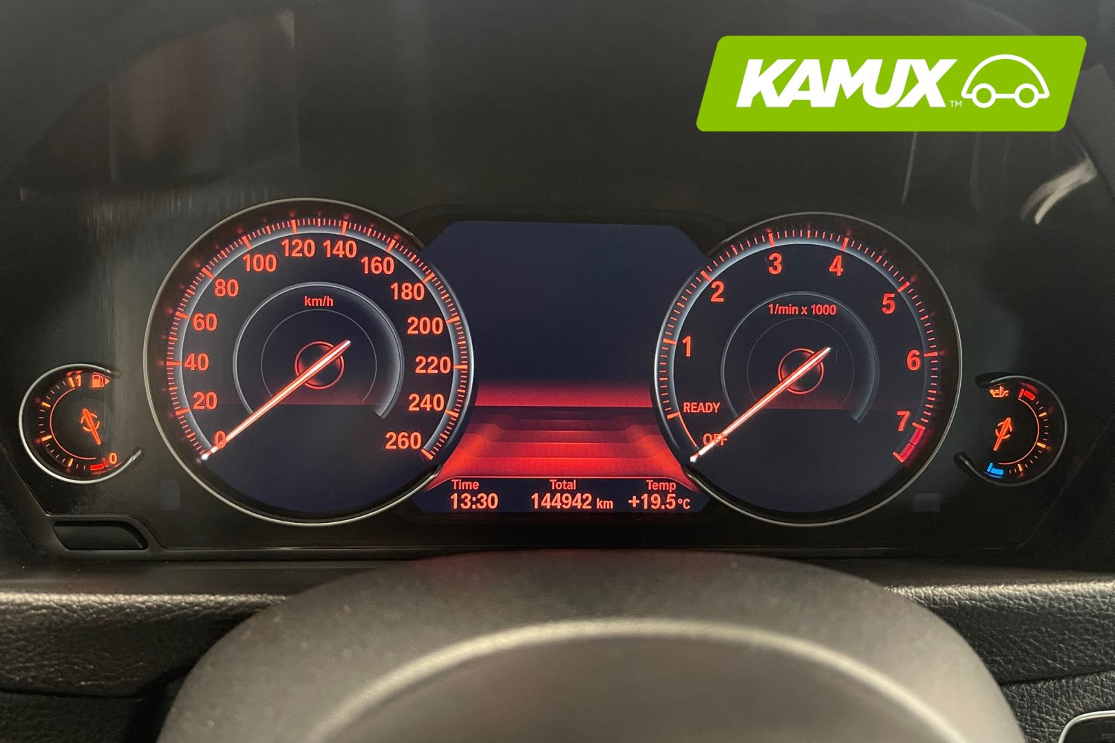 BMW 330 2018