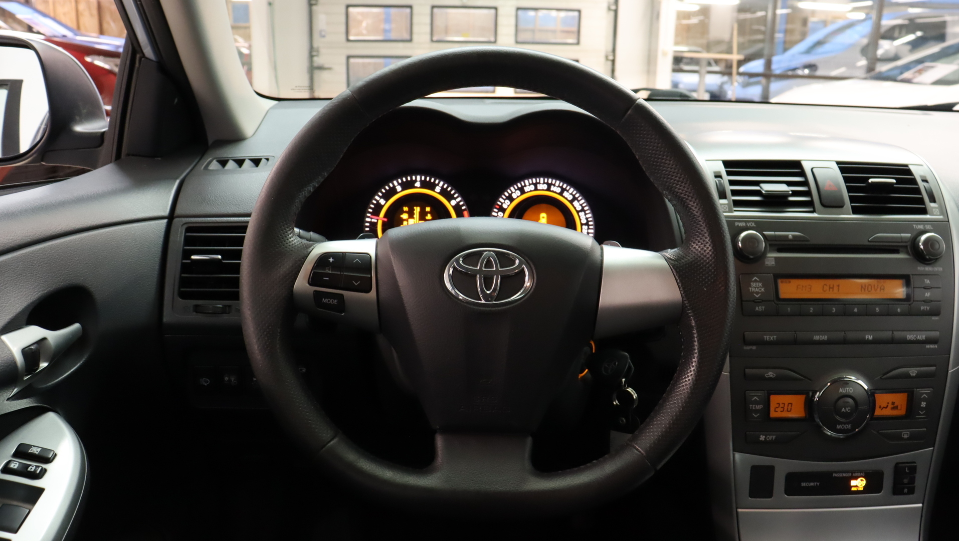 TOYOTA Corolla 2010