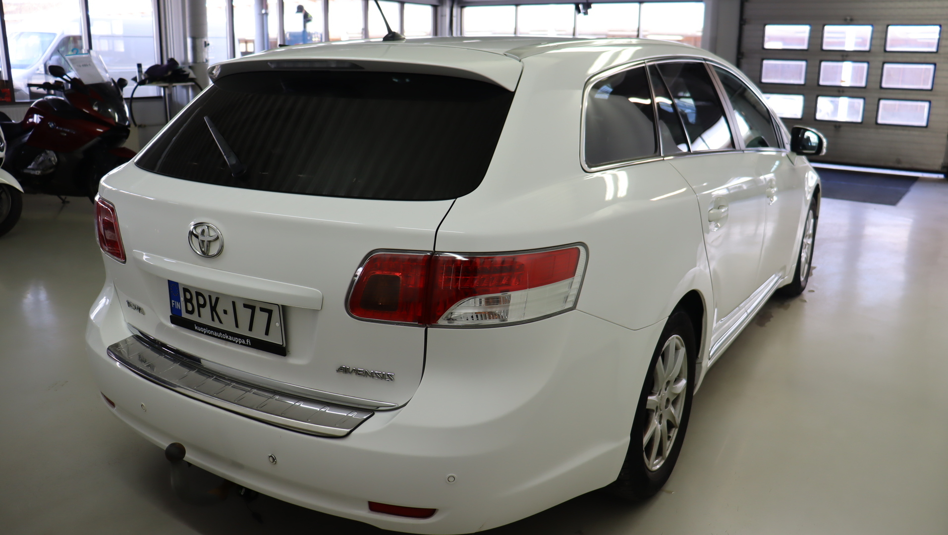 TOYOTA Avensis 2011