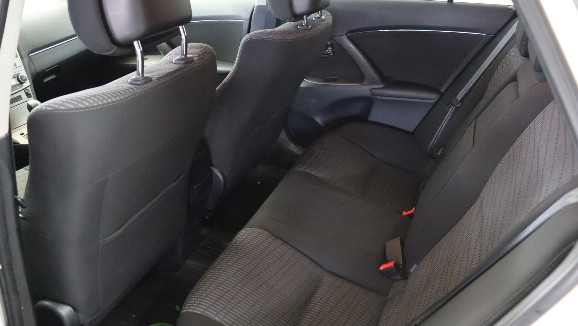 TOYOTA Avensis 2011