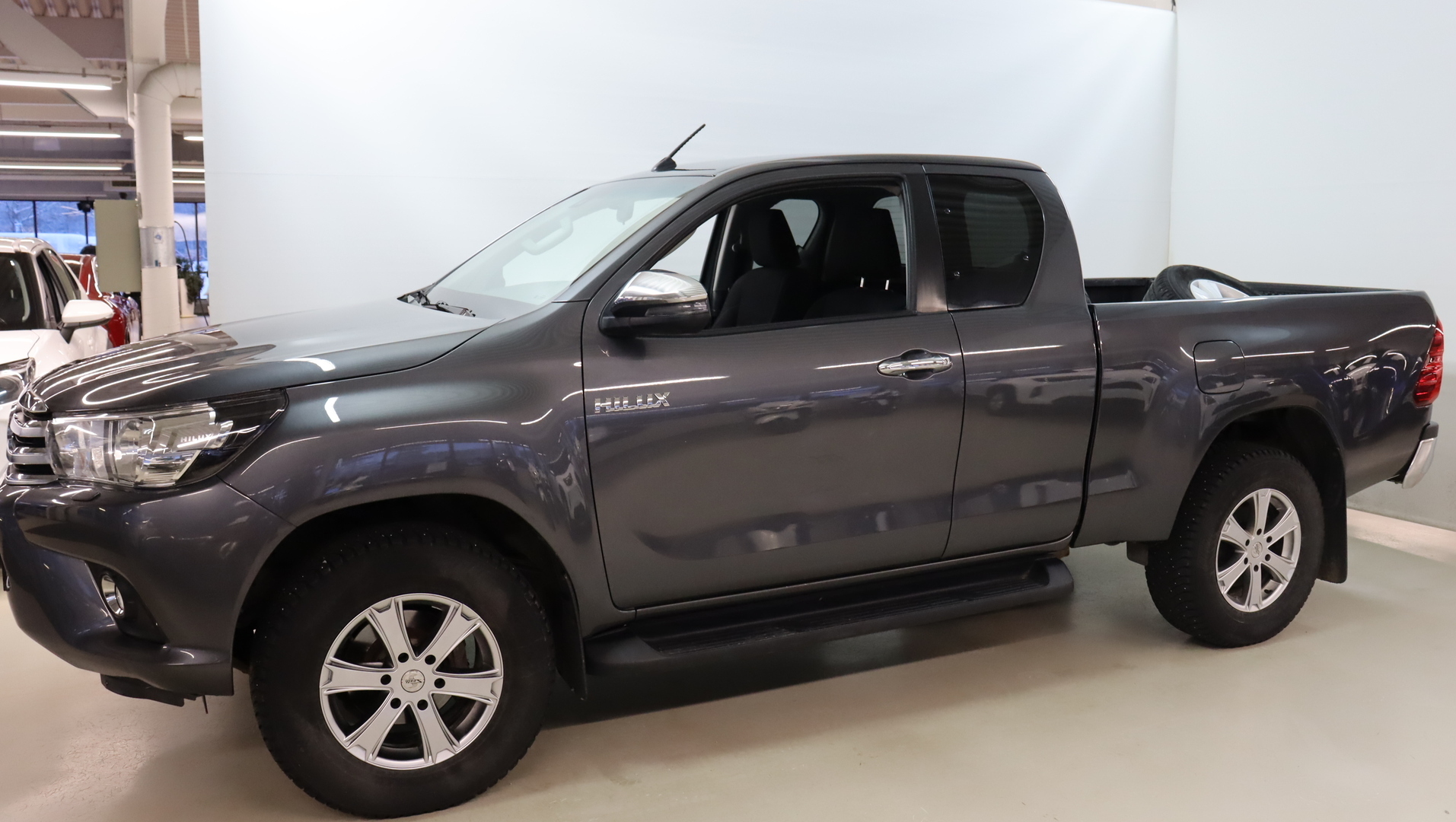 TOYOTA Hilux 2018