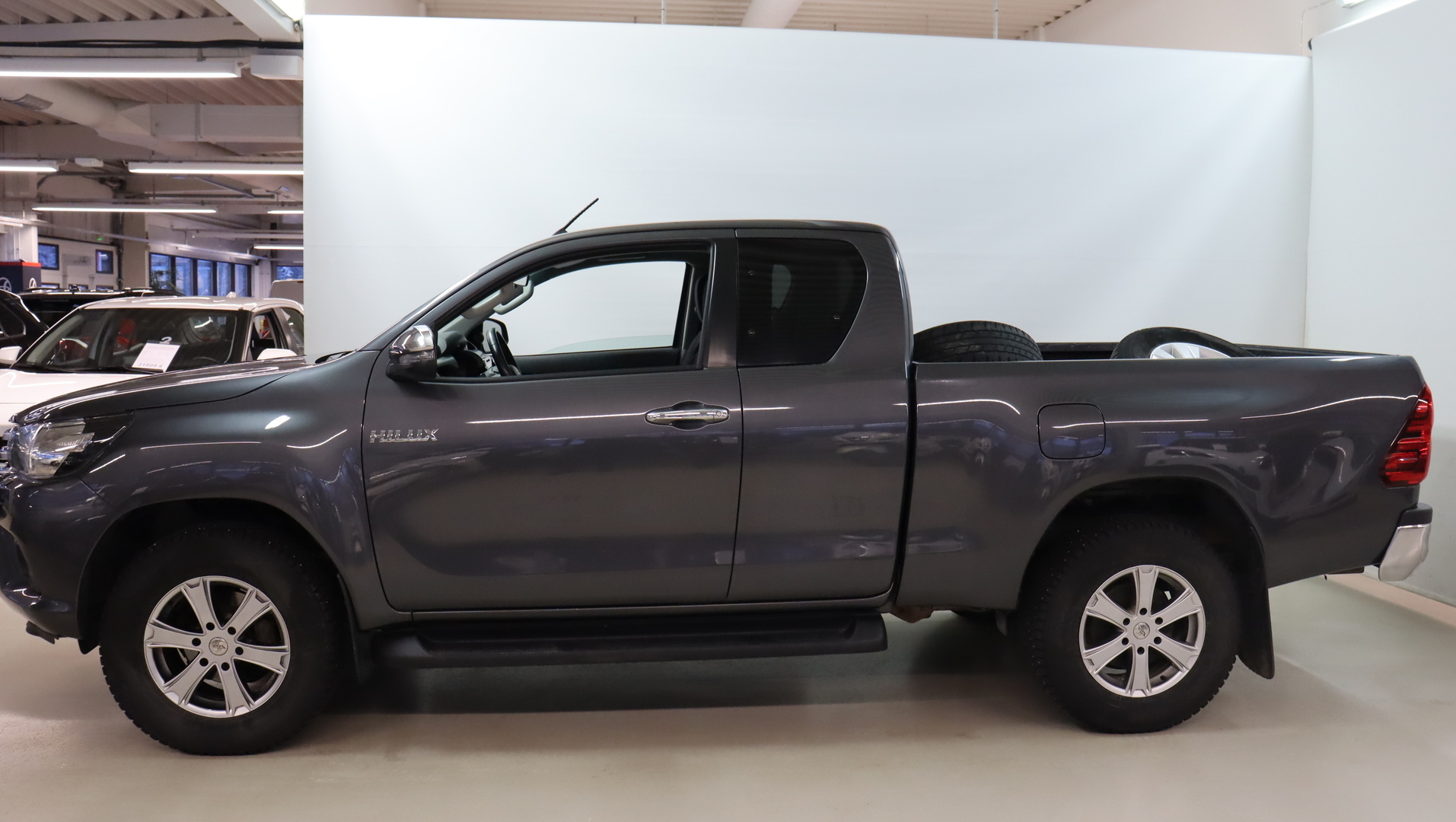 TOYOTA Hilux 2018