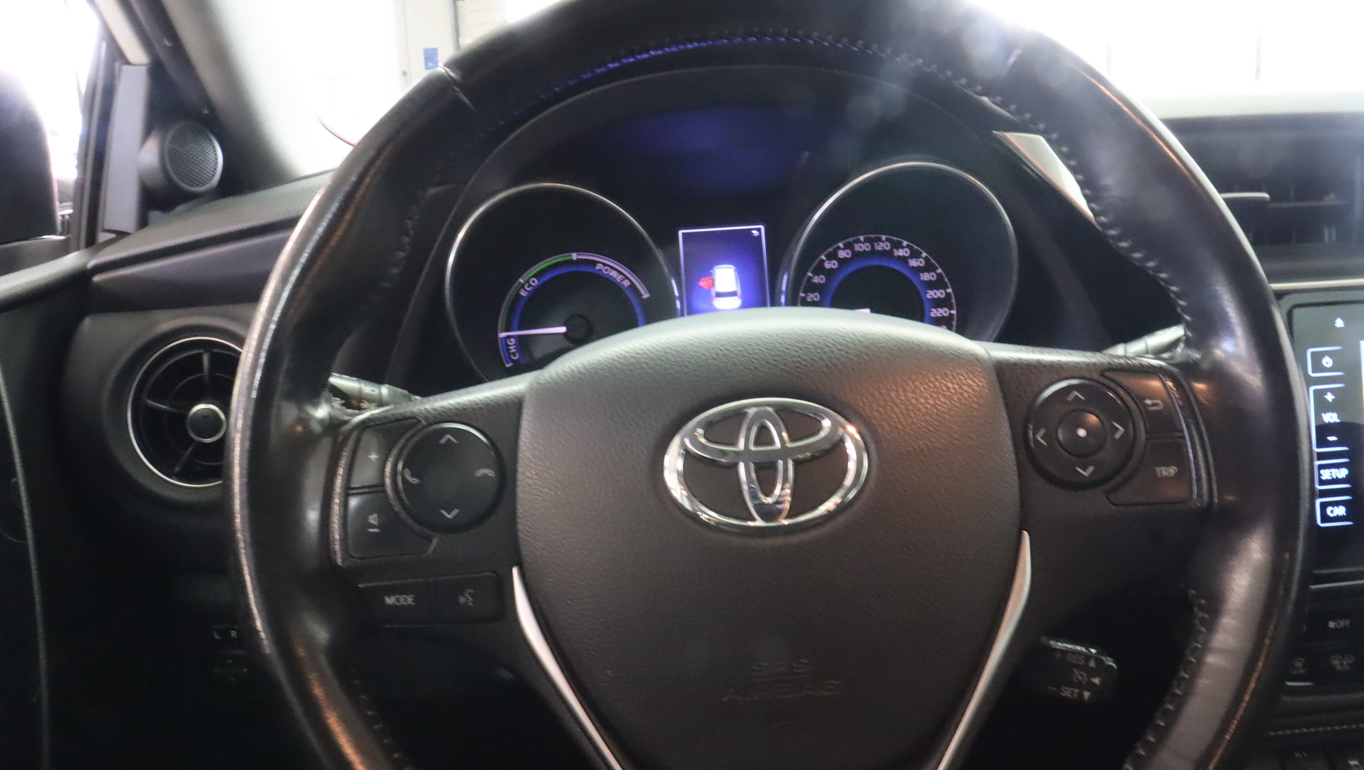 TOYOTA Auris 2016