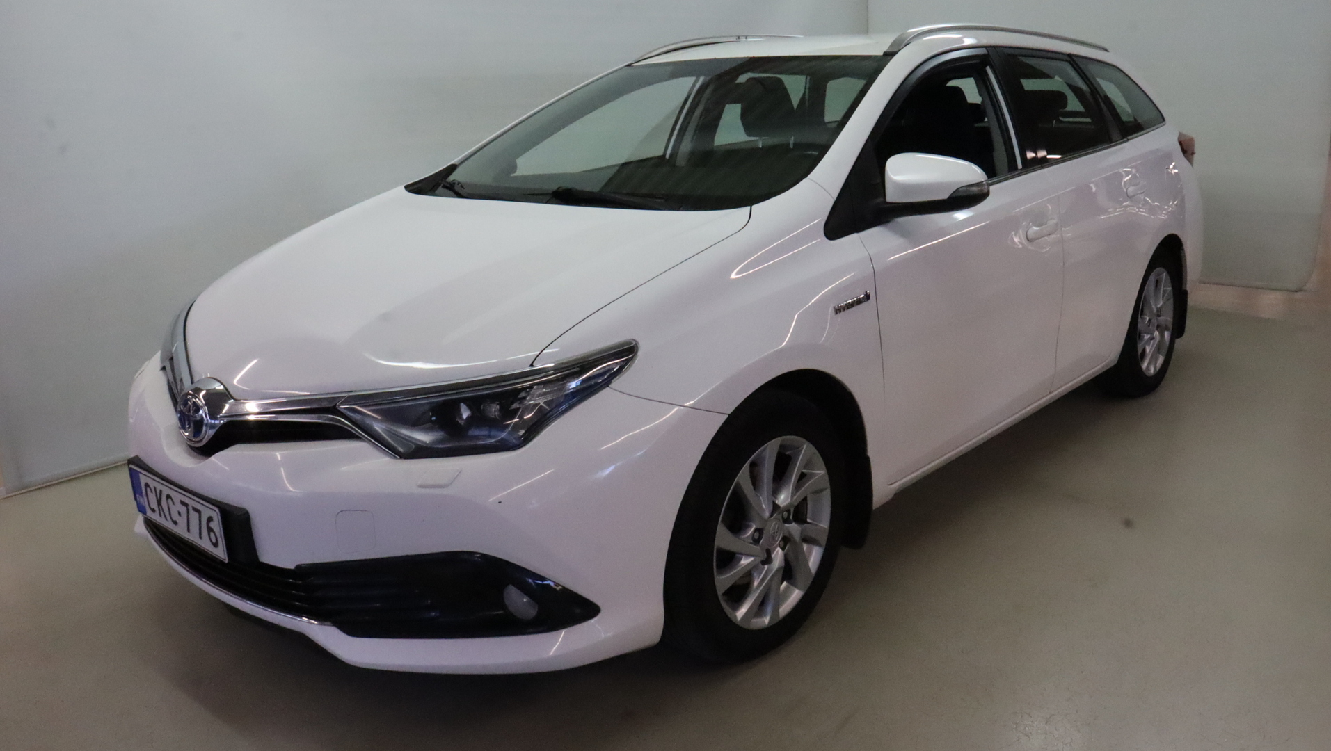 TOYOTA Auris 2016