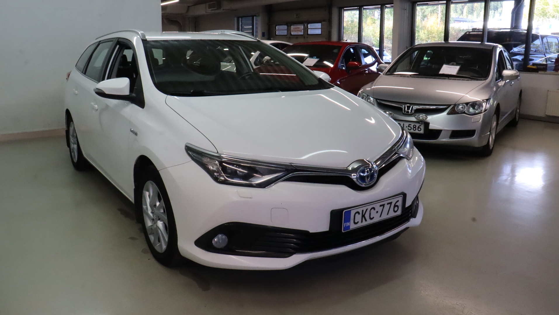 TOYOTA Auris 2016