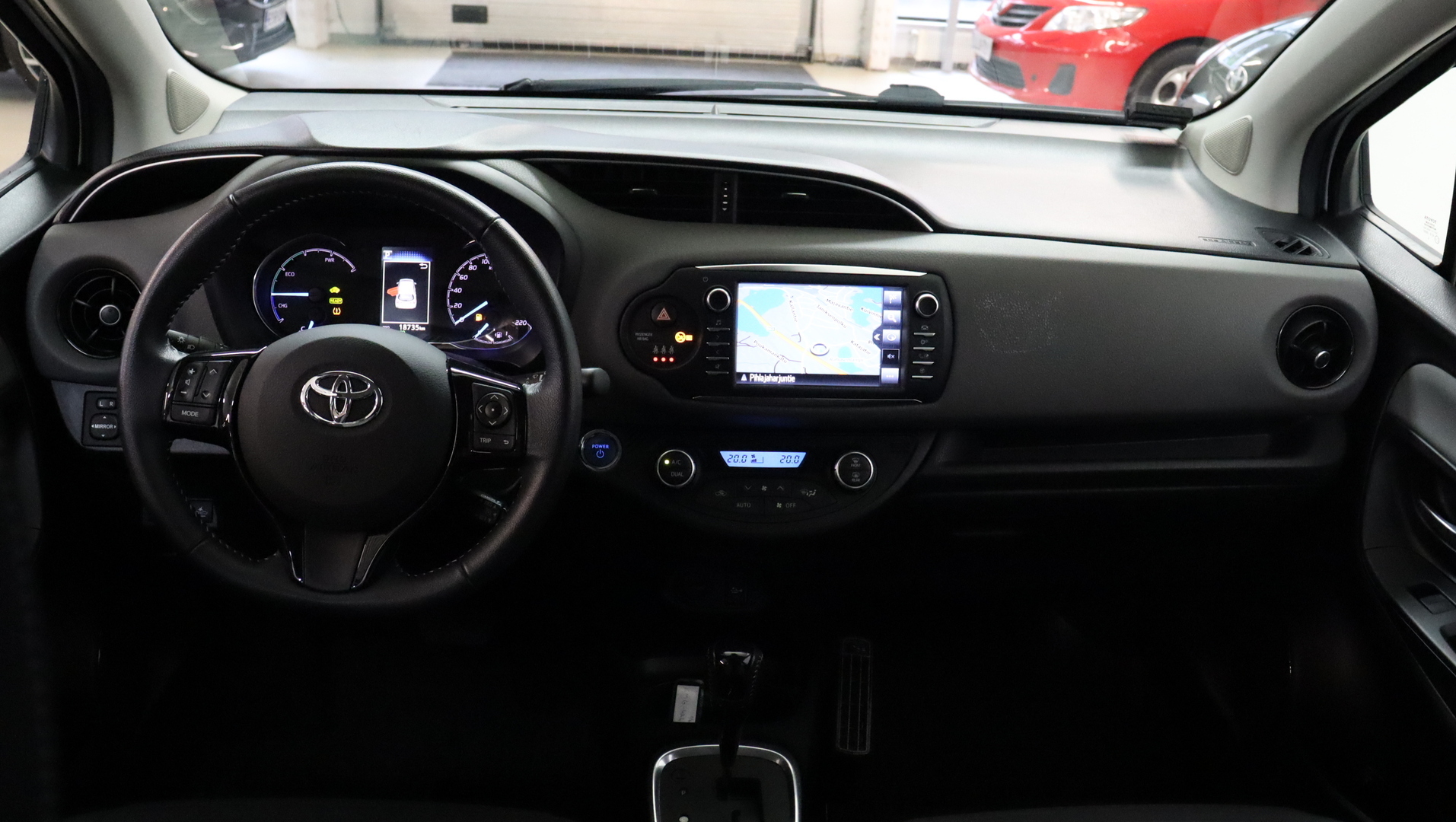 TOYOTA Yaris 2019
