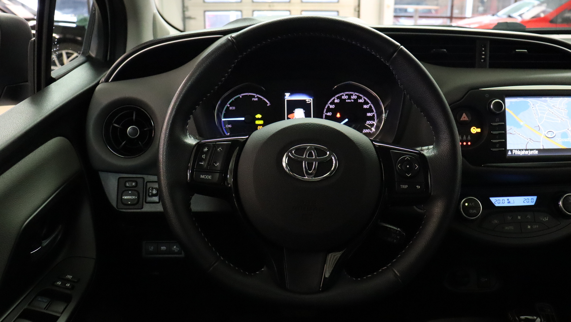 TOYOTA Yaris 2019