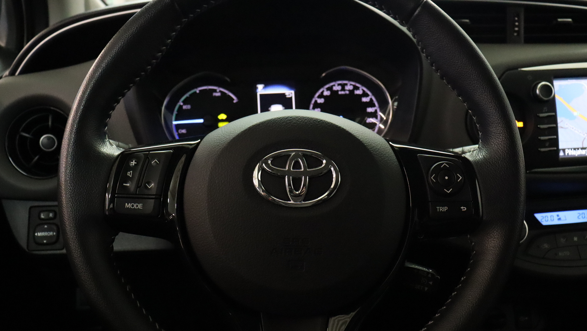 TOYOTA Yaris 2019