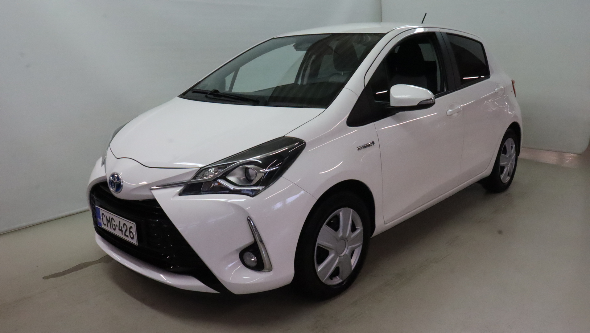 TOYOTA Yaris 2019