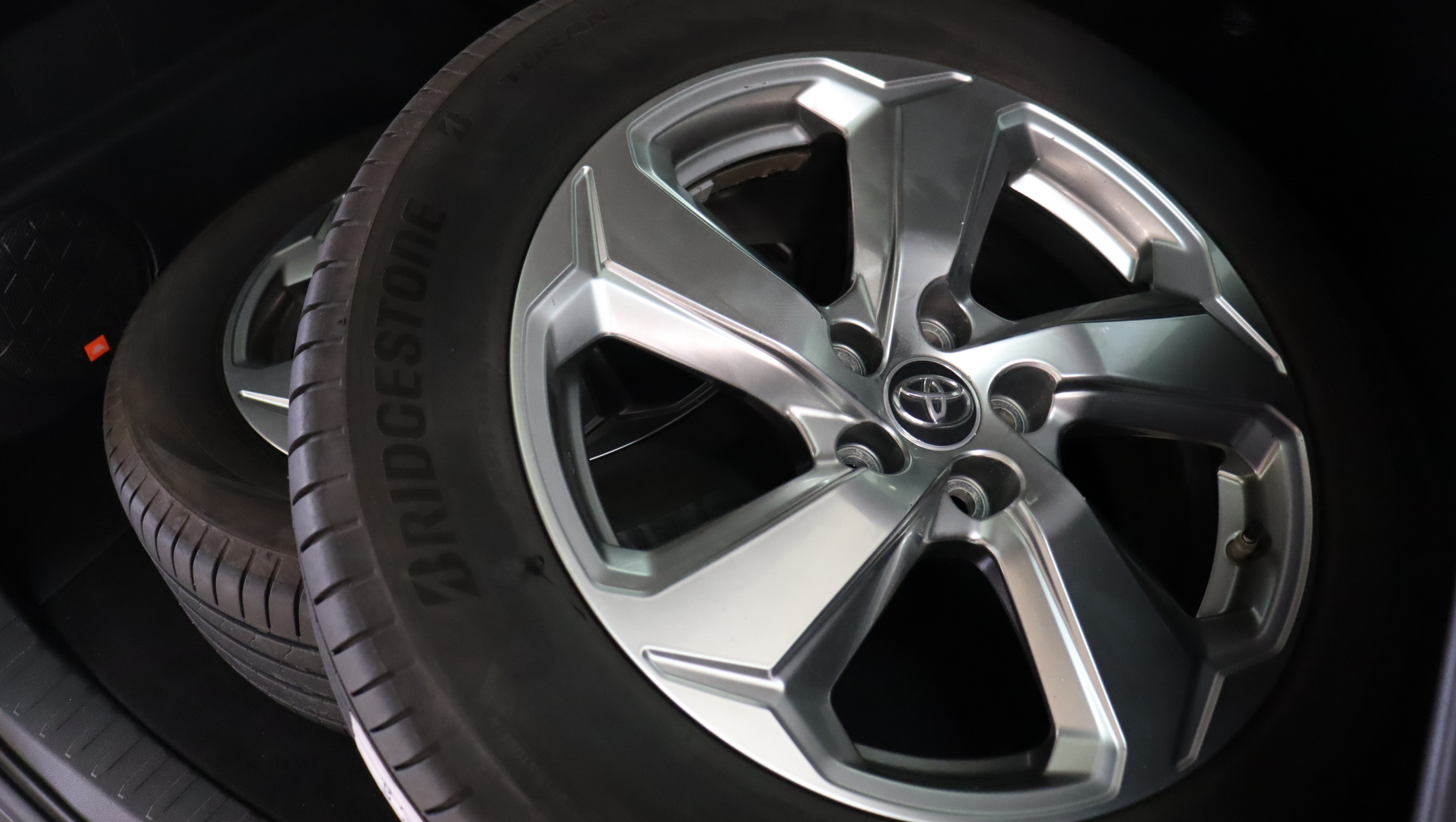 TOYOTA RAV4 2019