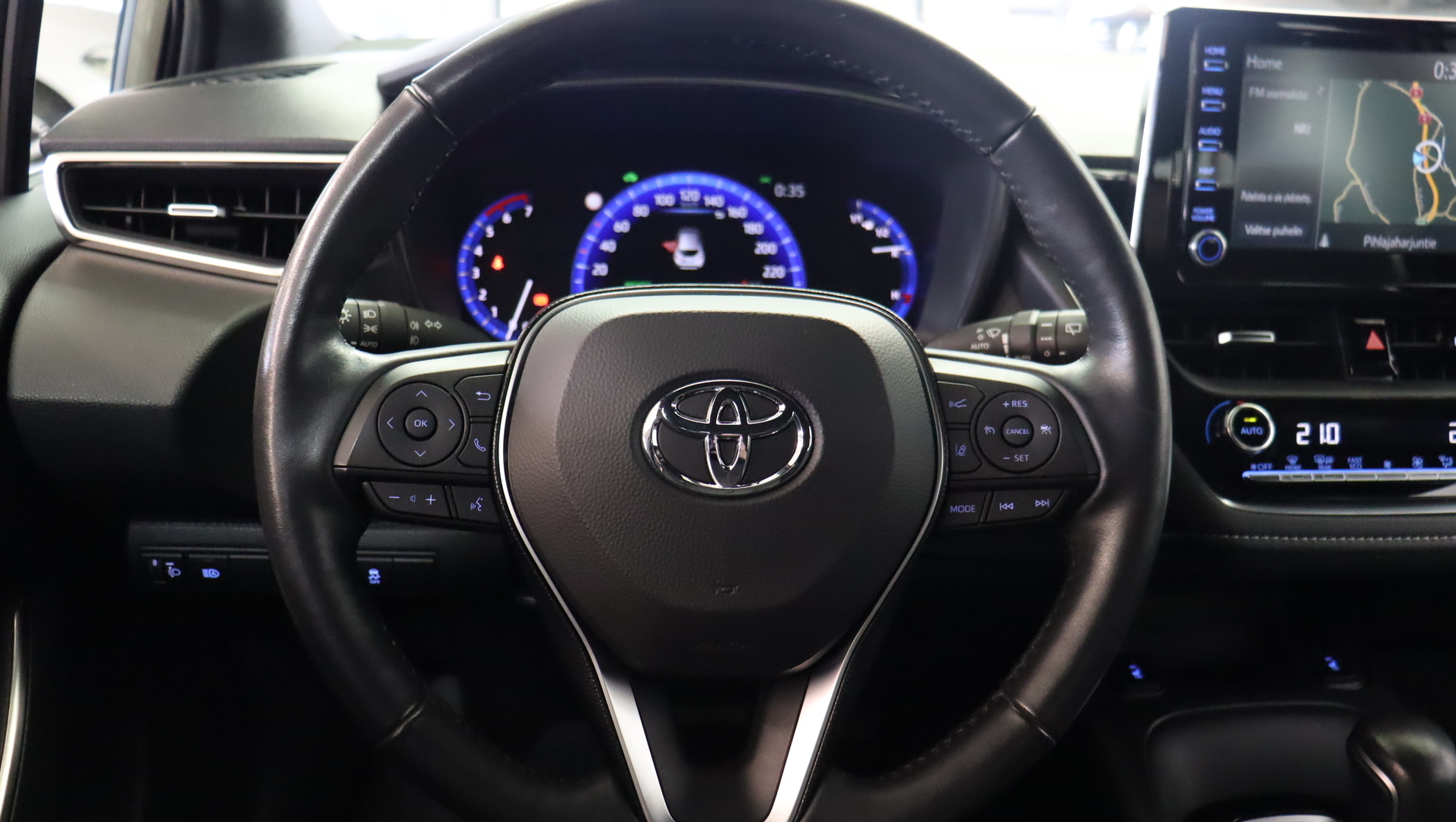 TOYOTA Corolla 2021