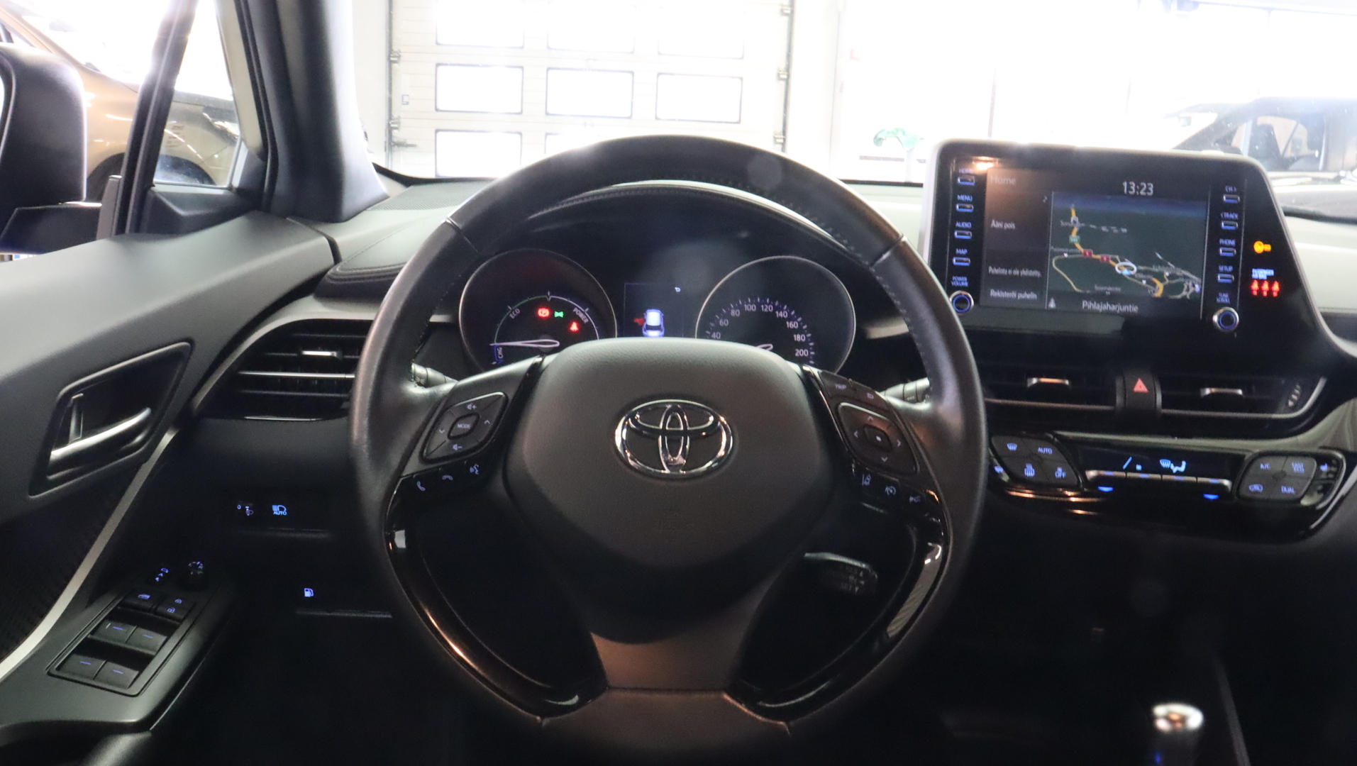 TOYOTA C-HR 2021