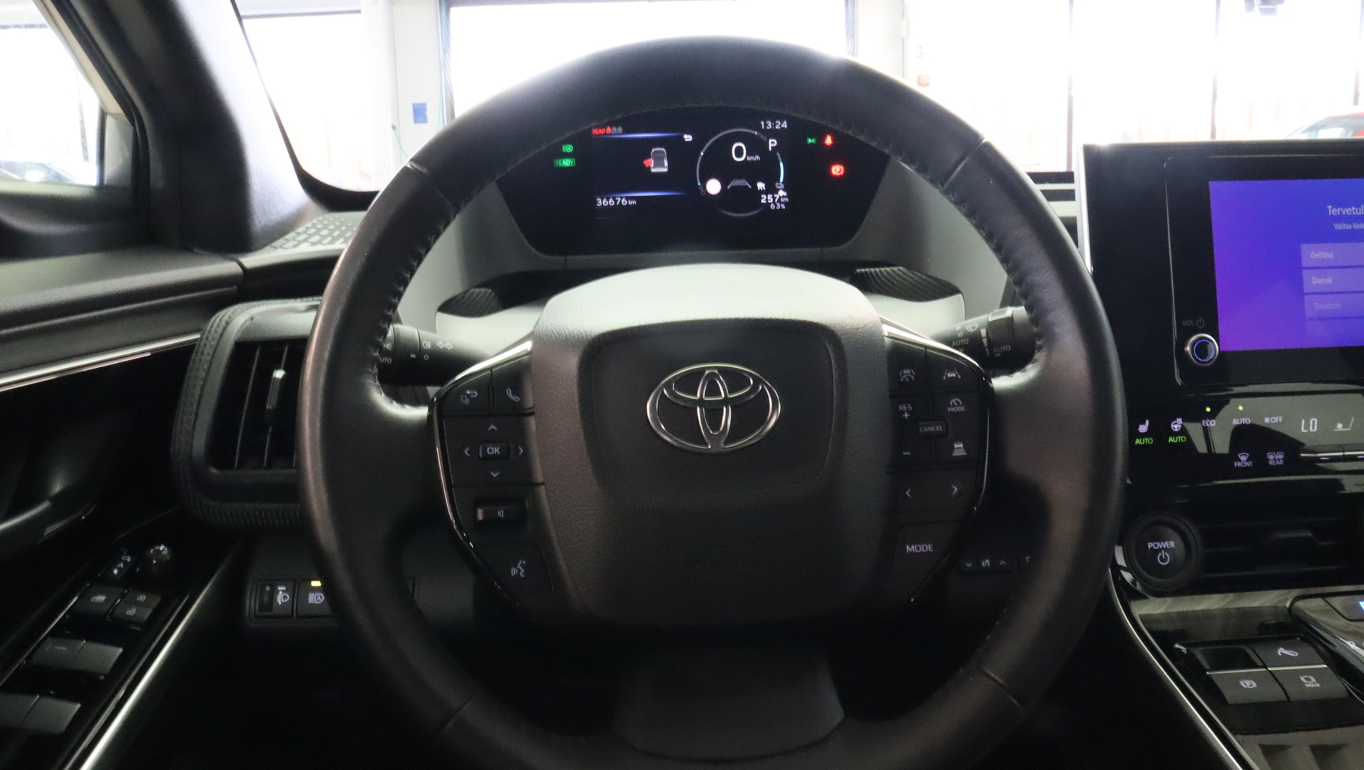 TOYOTA bZ4X 2023