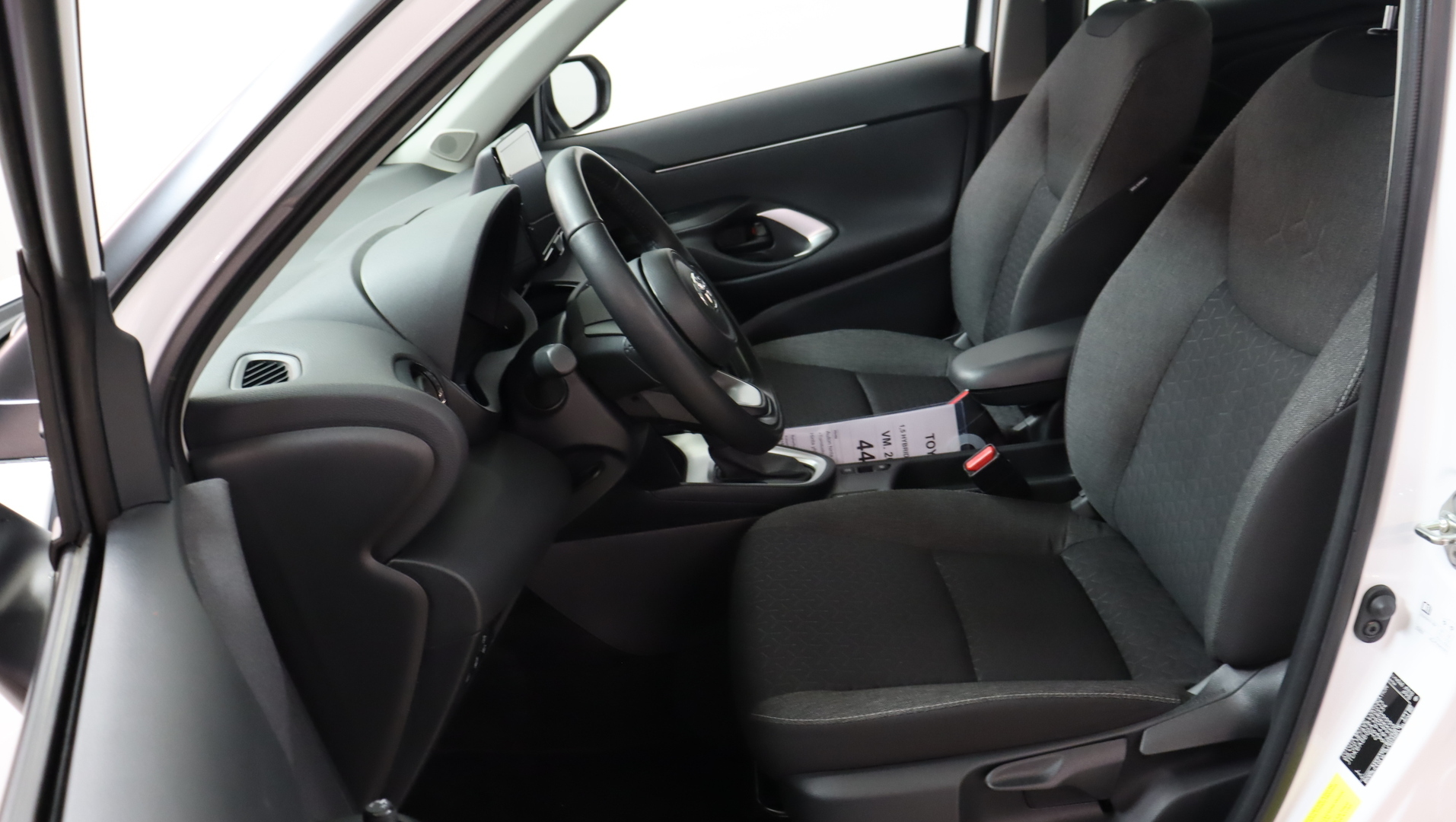 TOYOTA Yaris Cross 2024