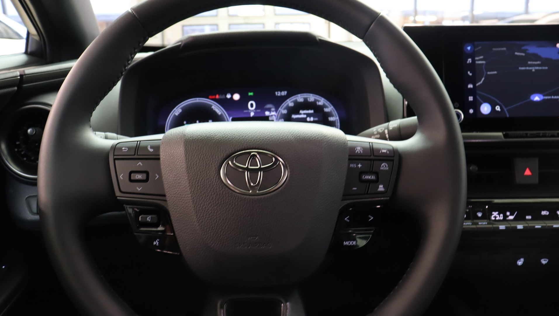 TOYOTA C-HR 2025