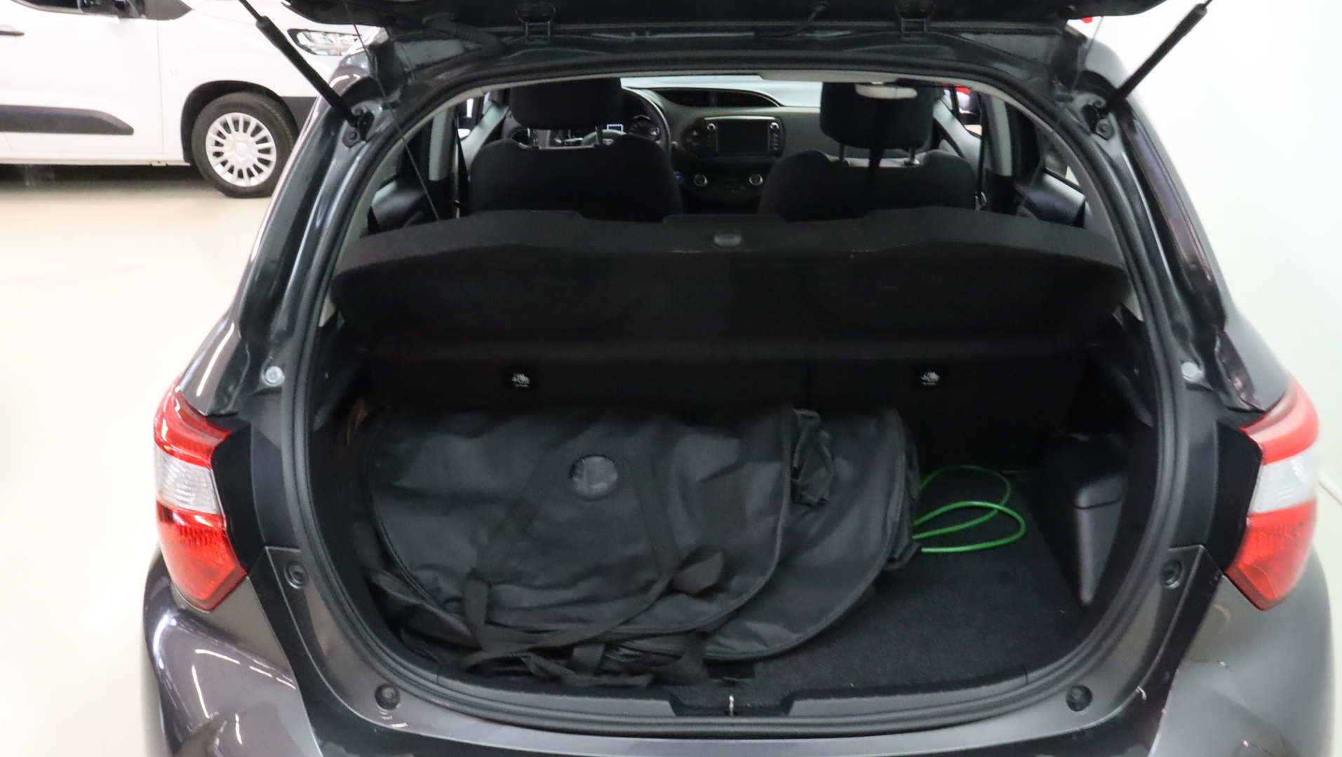 TOYOTA Yaris 2017