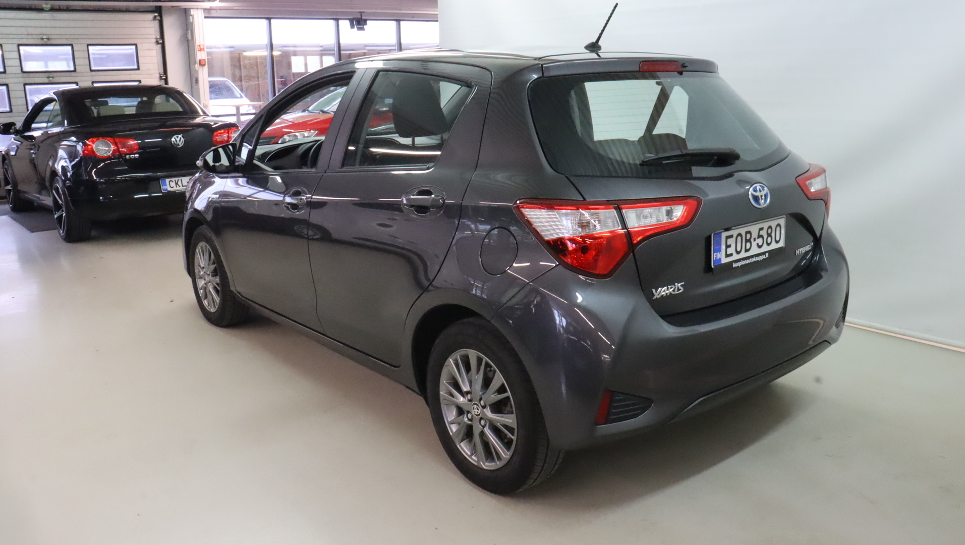 TOYOTA Yaris 2017