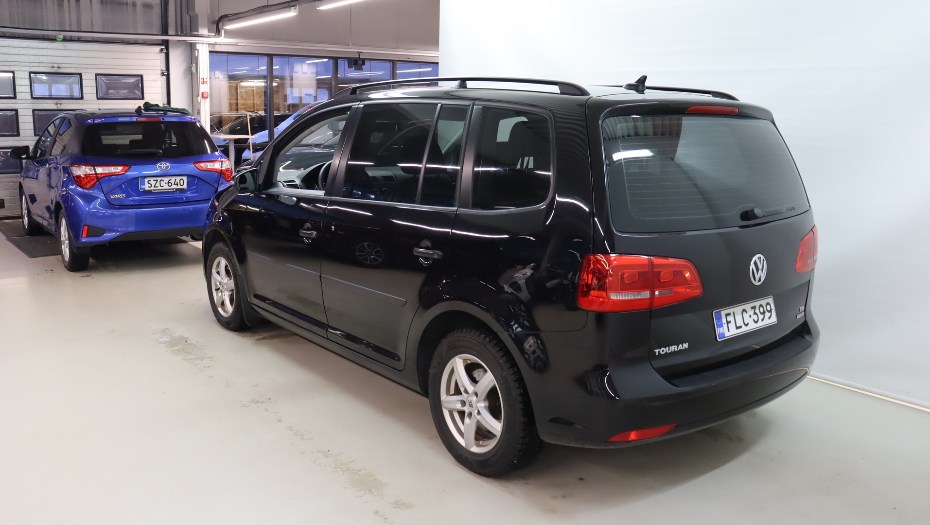 VOLKSWAGEN Touran 2014