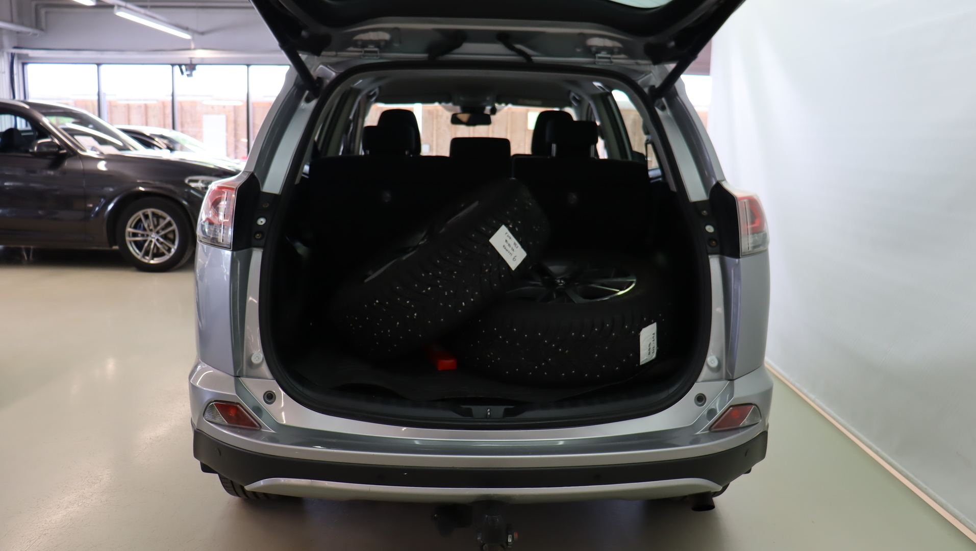 TOYOTA RAV4 2018