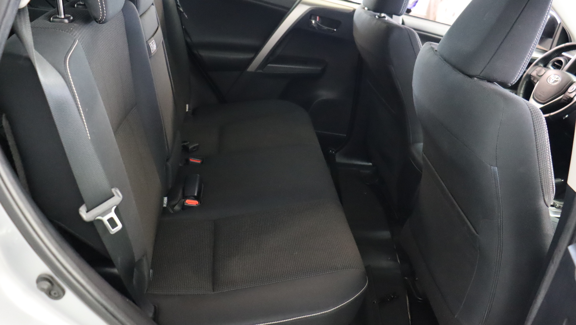 TOYOTA RAV4 2018